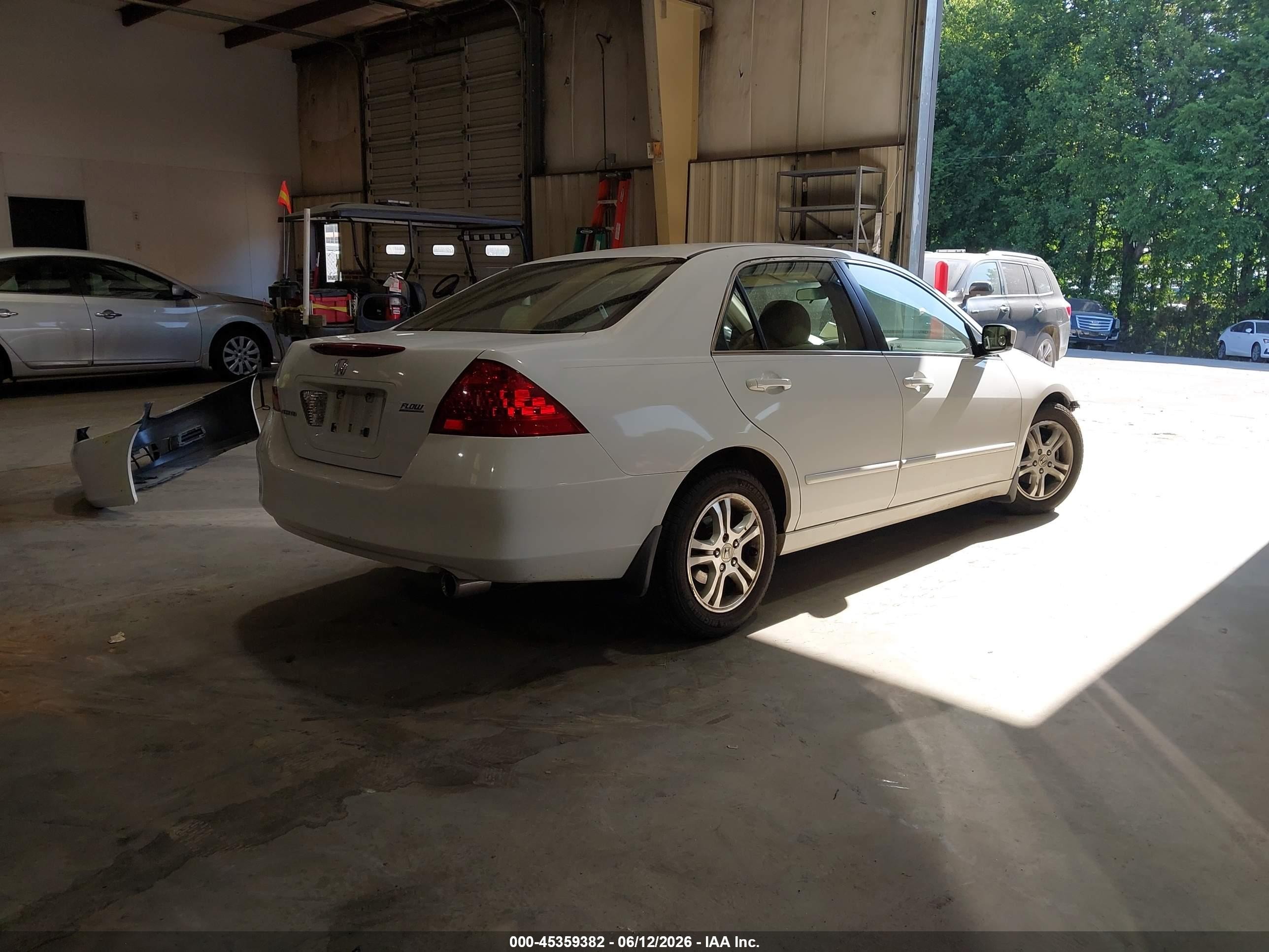 2006 Honda Accord 2.4 Se White vin: 1HGCM563X6A044737
