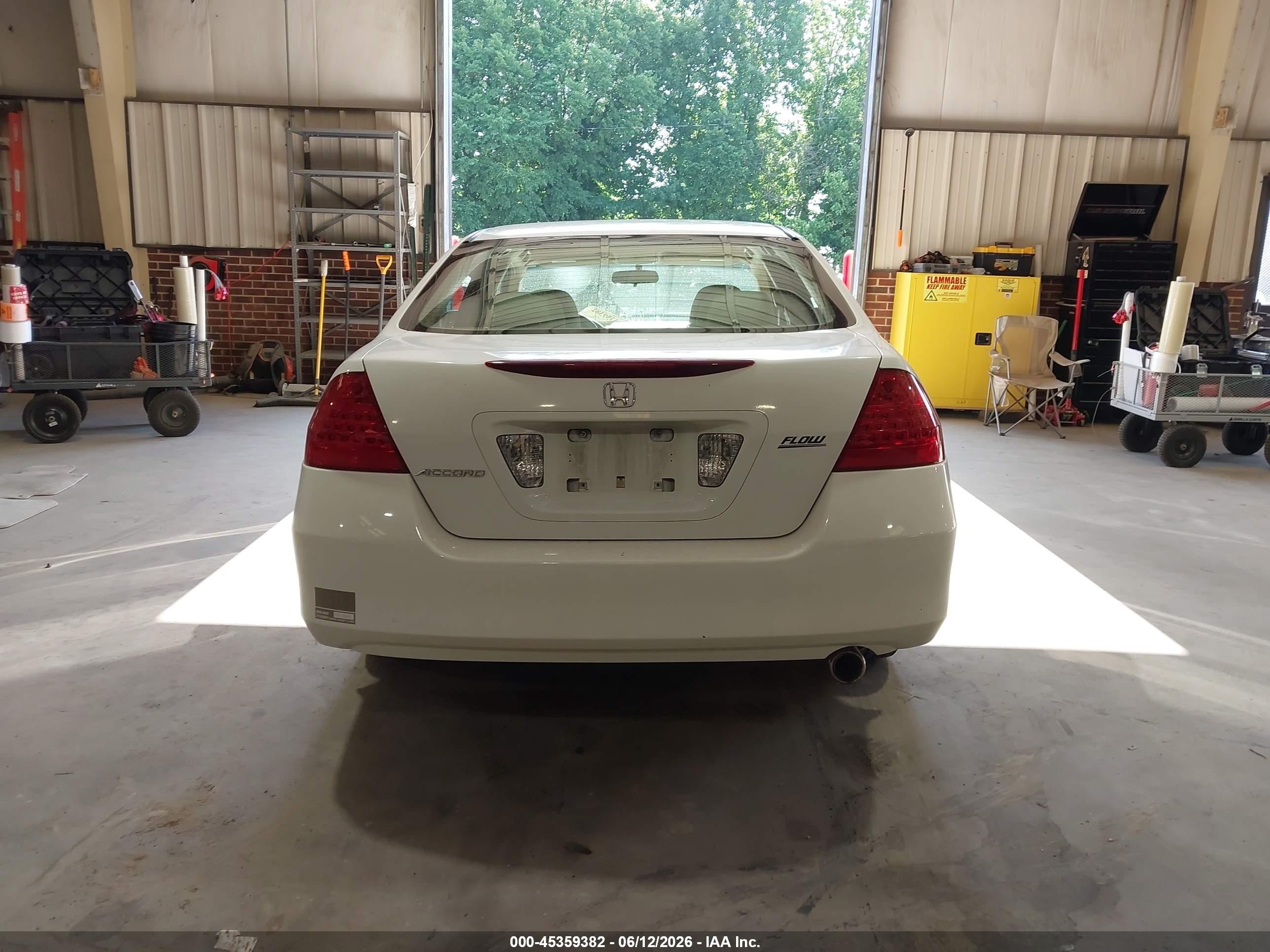 2006 Honda Accord 2.4 Se White vin: 1HGCM563X6A044737