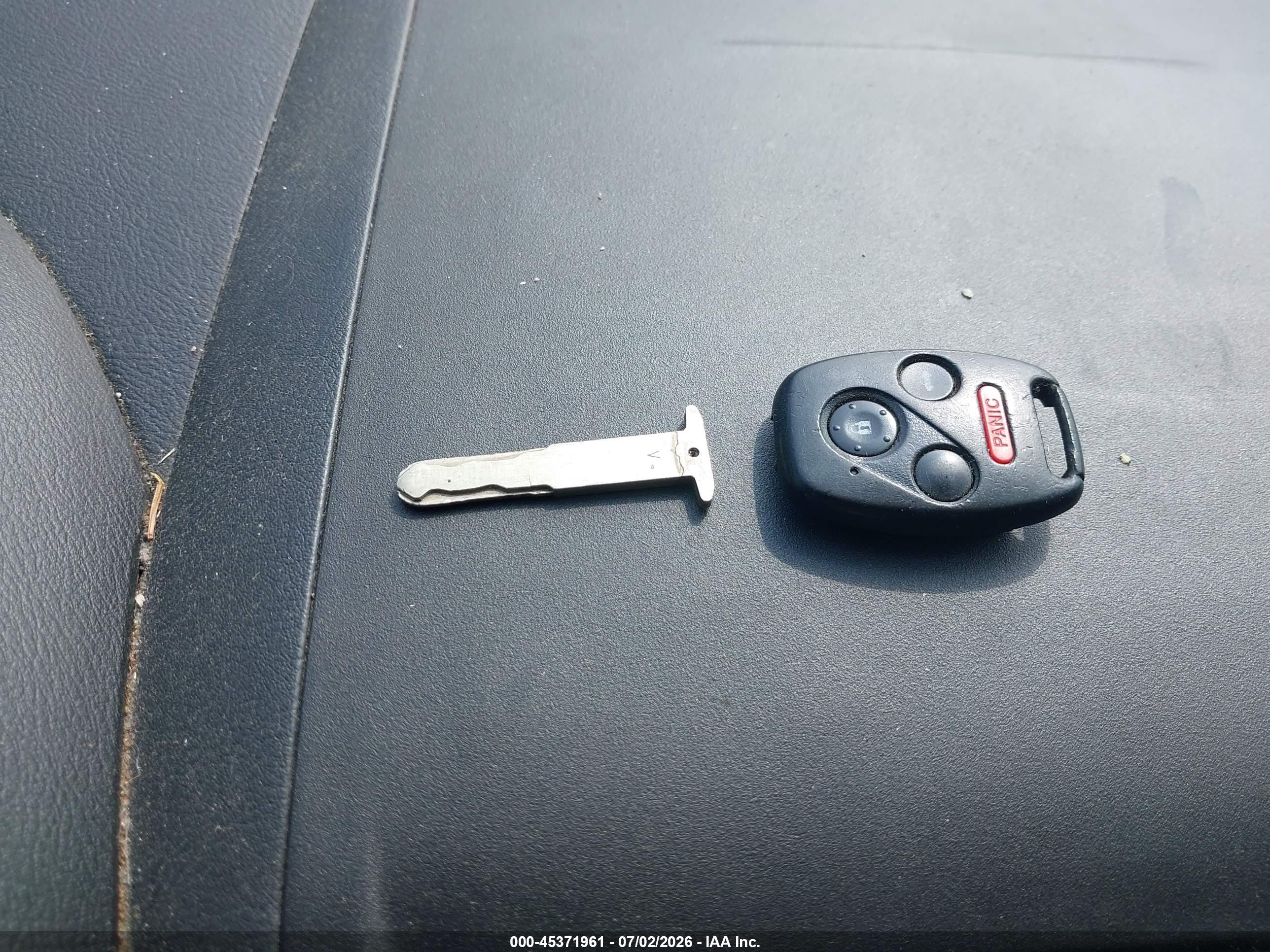 2004 Honda Accord 2.4 Lx Silver vin: 1HGCM56404A152998