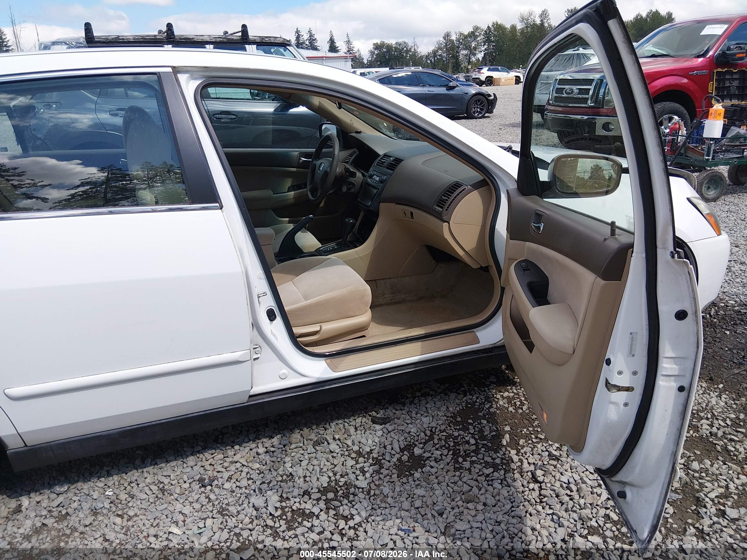 2005 Honda Accord 2.4 Lx White vin: 1HGCM56405A050280