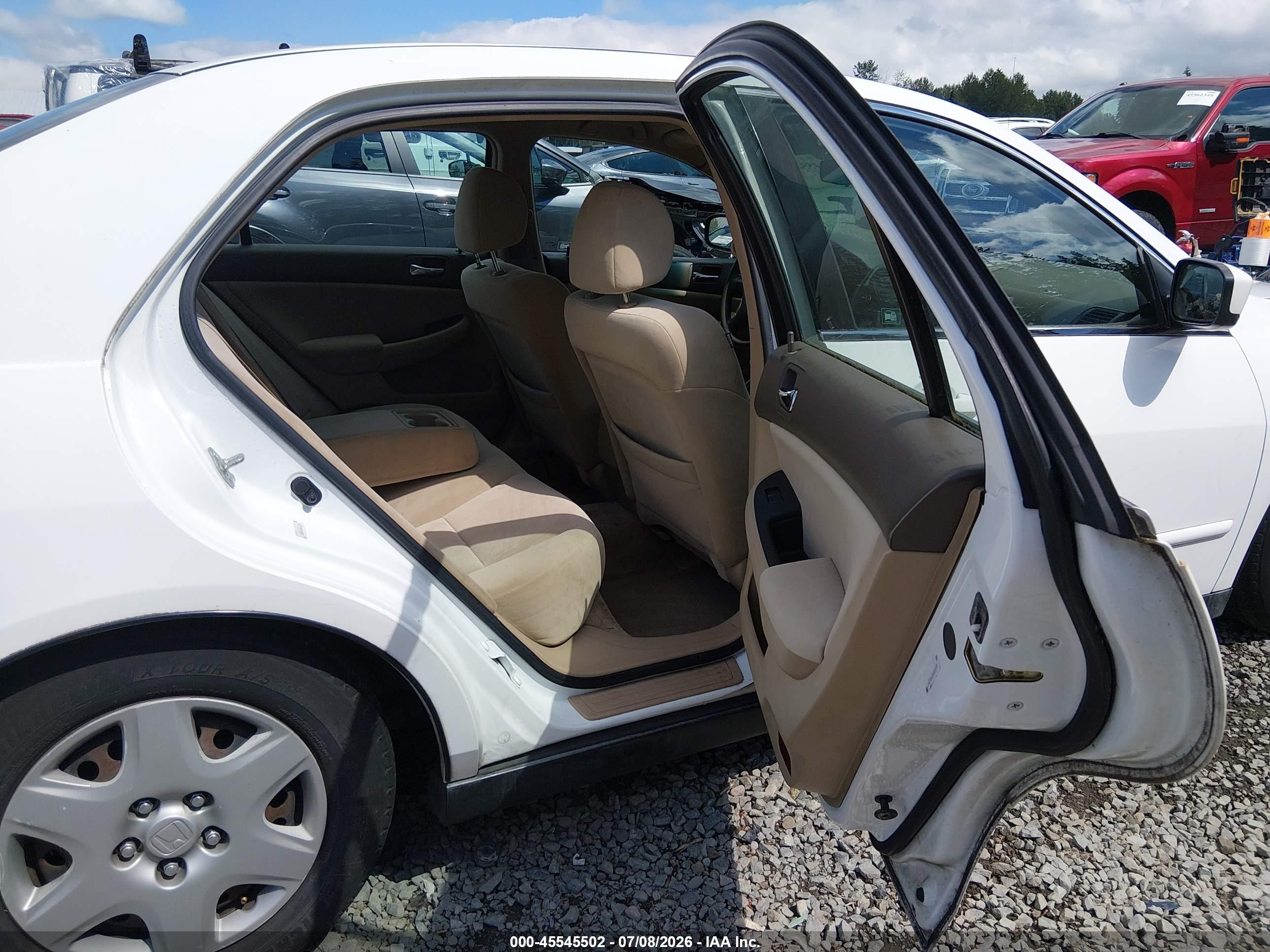 2005 Honda Accord 2.4 Lx White vin: 1HGCM56405A050280