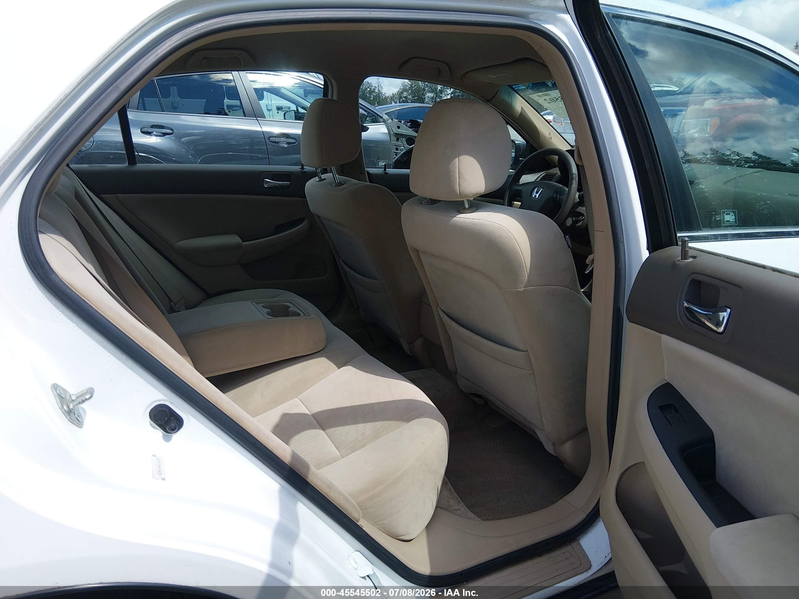 2005 Honda Accord 2.4 Lx White vin: 1HGCM56405A050280