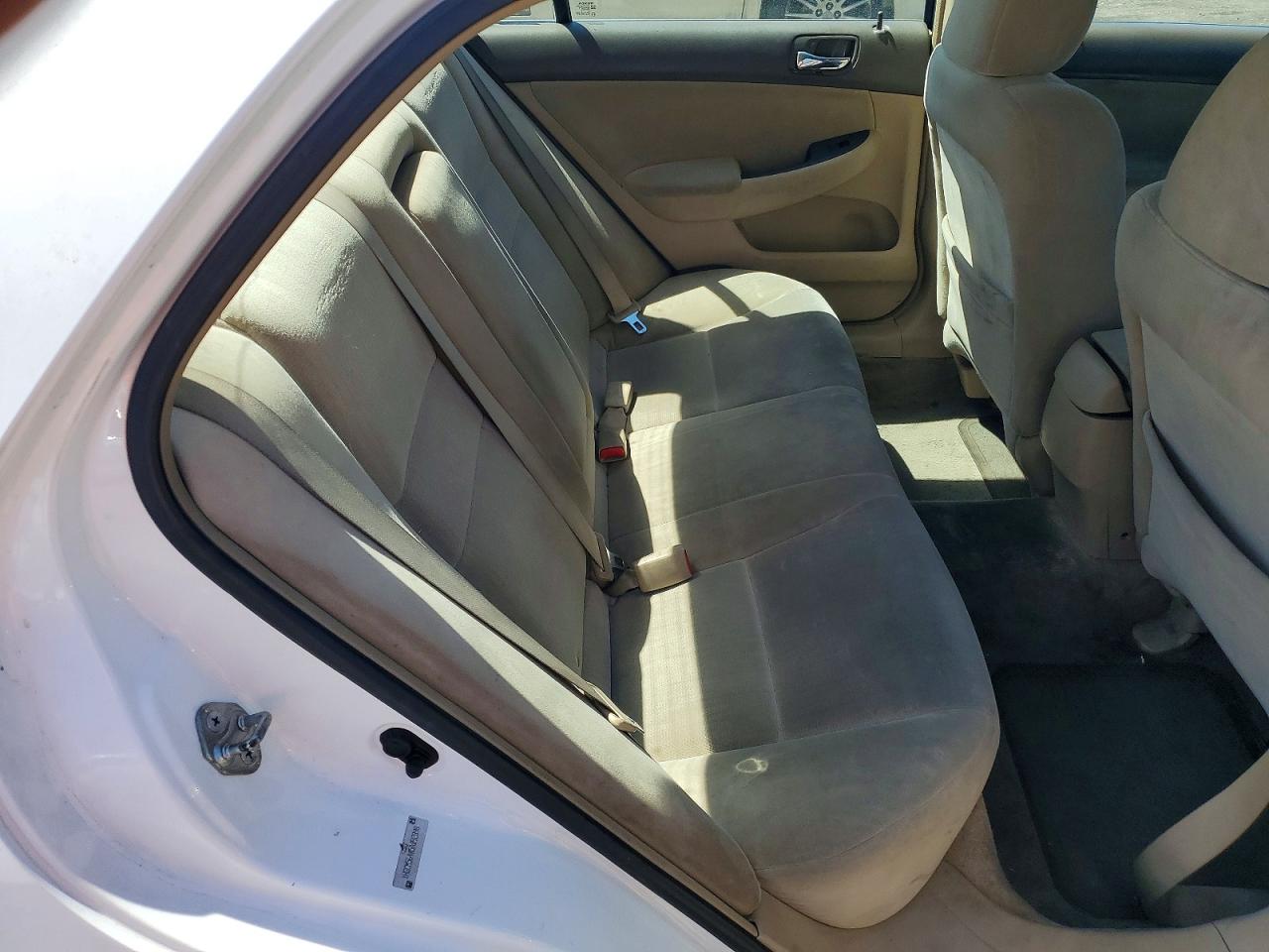 2005 Honda Accord Lx White vin: 1HGCM56405A092898