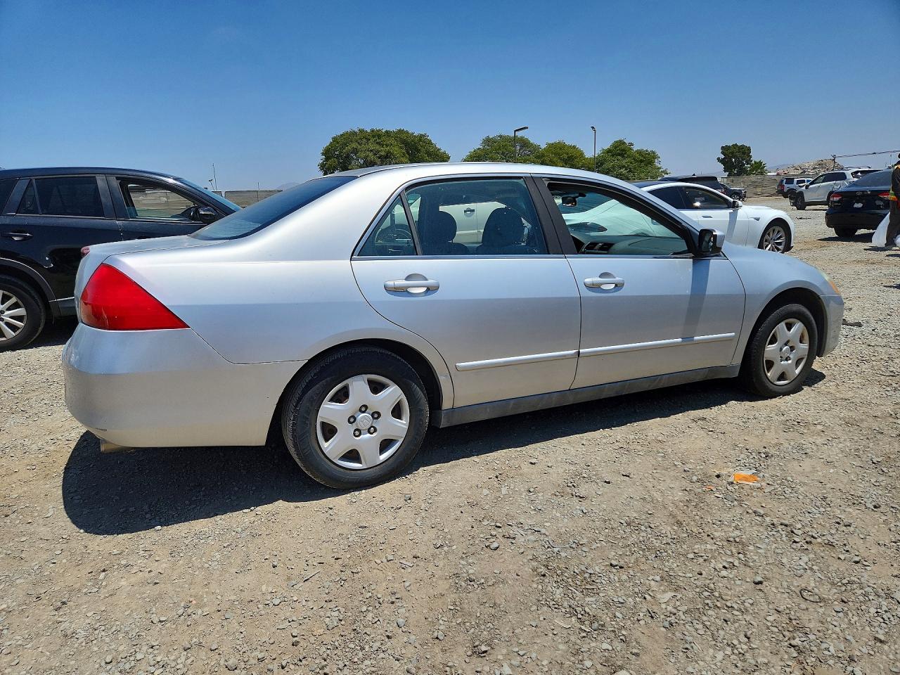 2007 Honda Accord Lx Серебряный vin: 1HGCM56407A154951