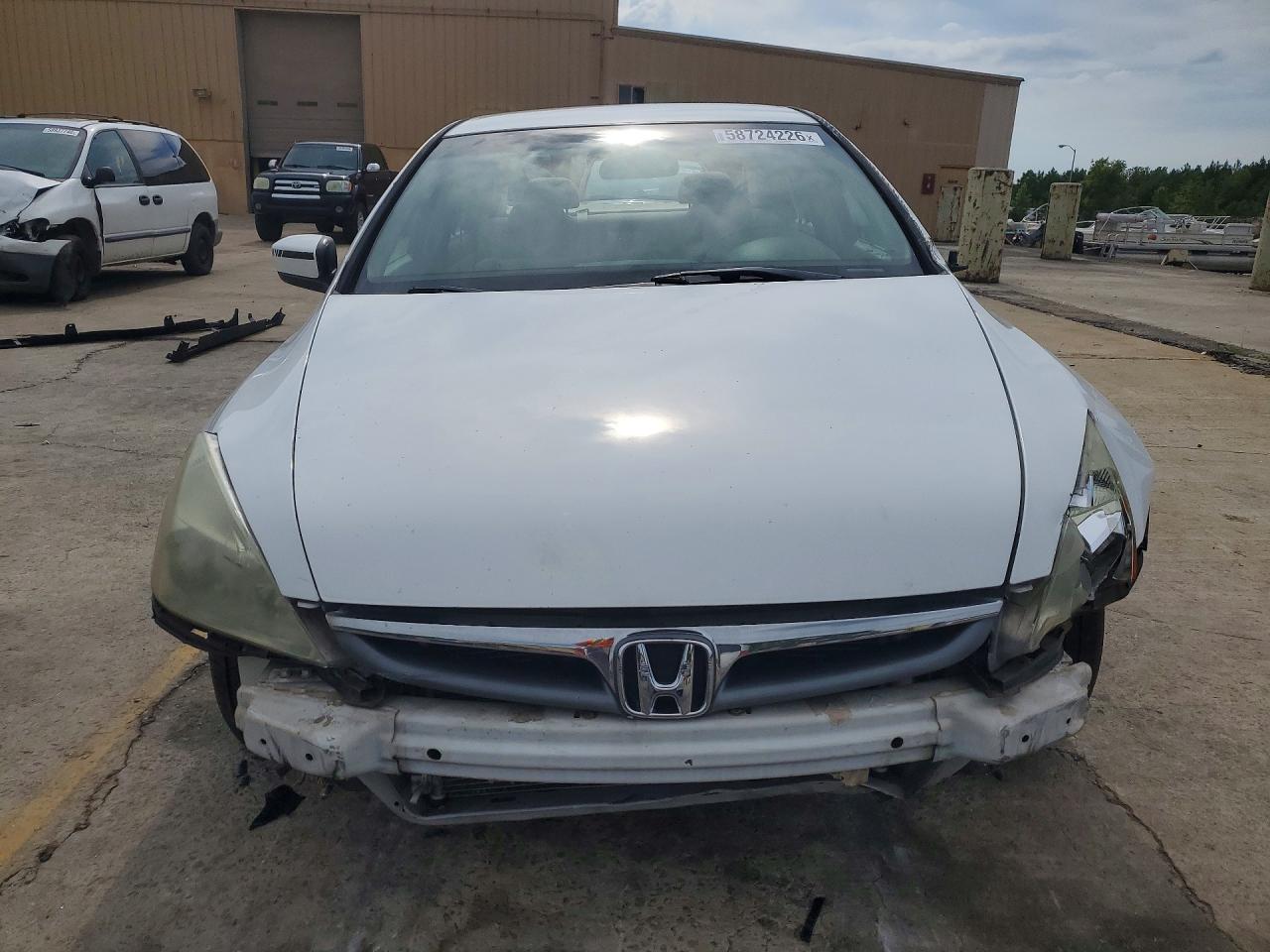 2007 Honda Accord Lx White vin: 1HGCM56407A201055