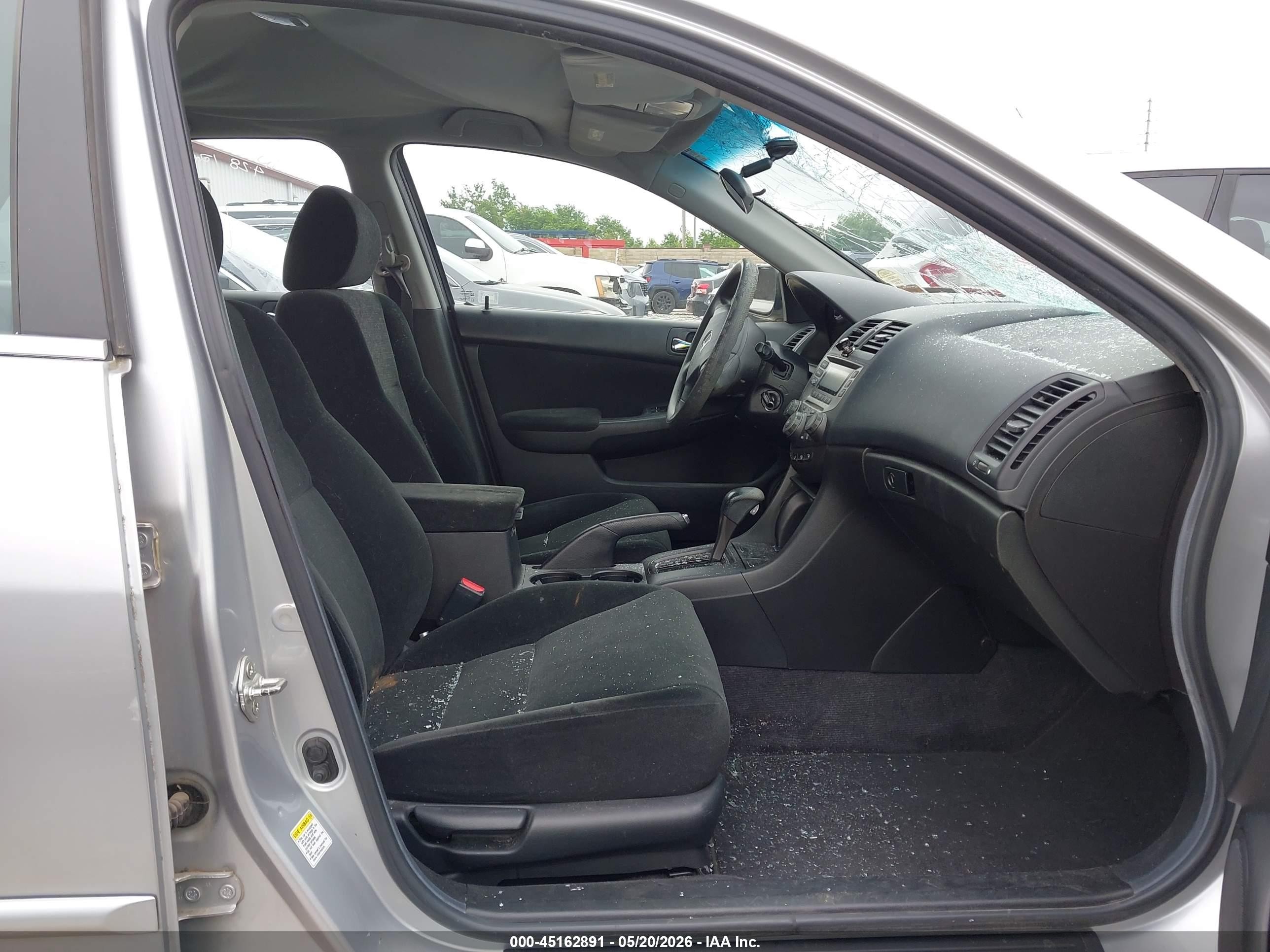 2007 Honda Accord 2.4 Lx Серебряный vin: 1HGCM56407A209804
