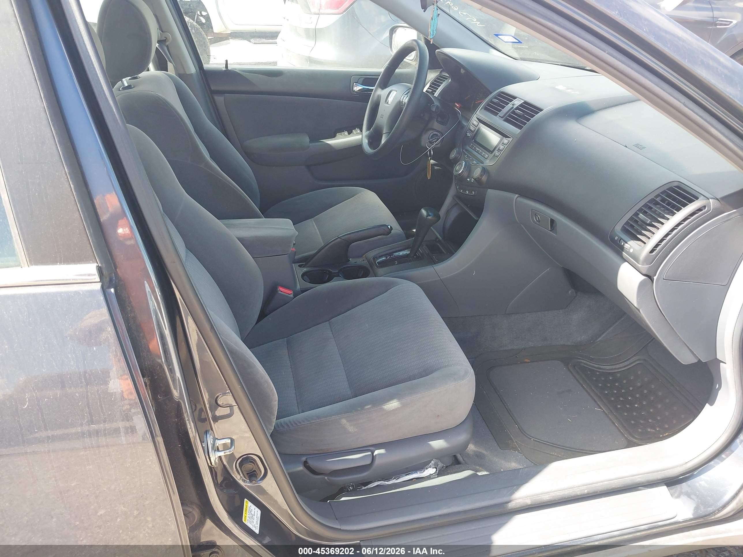 2005 Honda Accord 2.4 Lx Gray vin: 1HGCM56415A033682