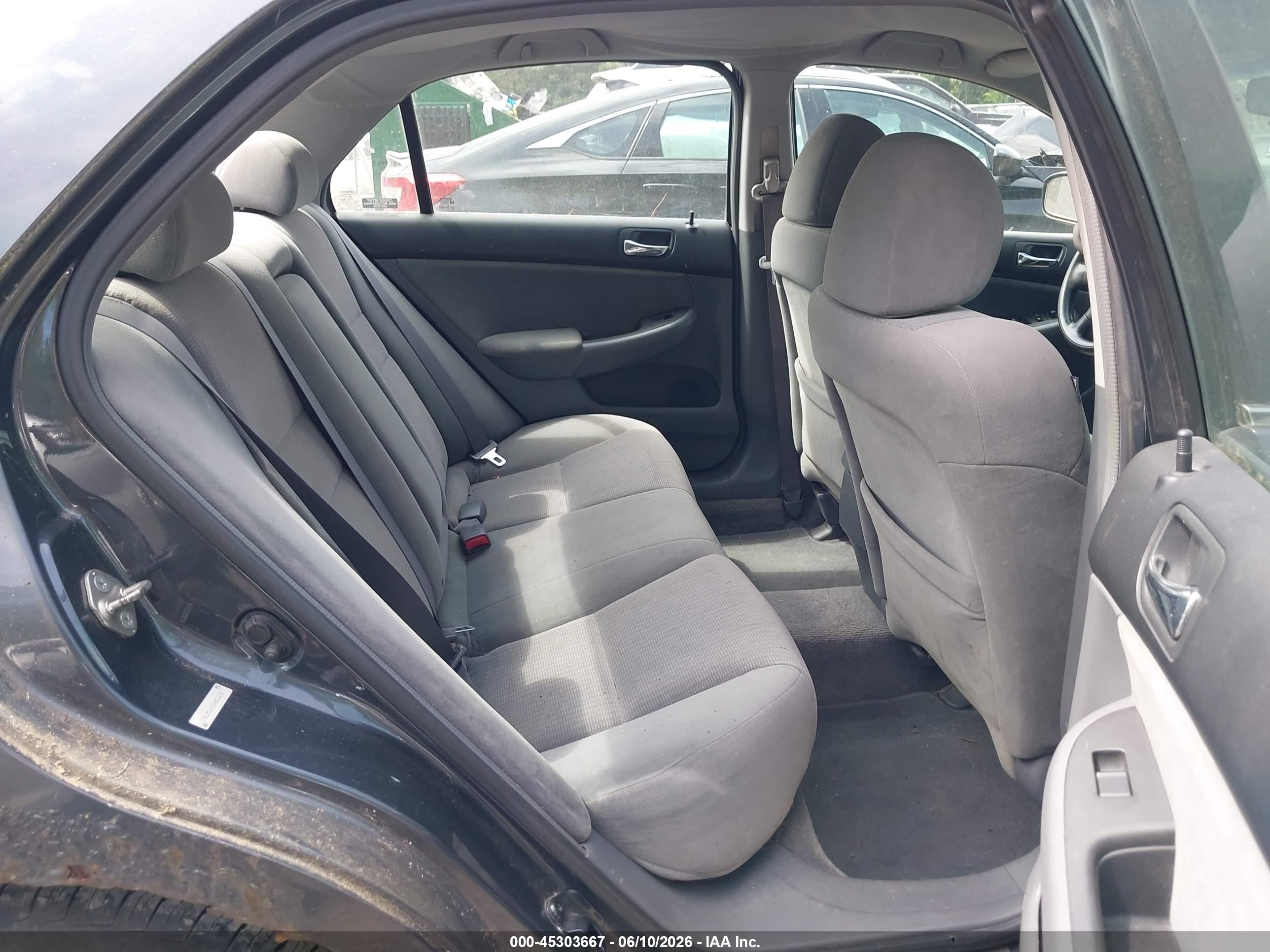 2005 Honda Accord 2.4 Lx Серый vin: 1HGCM56415A083854