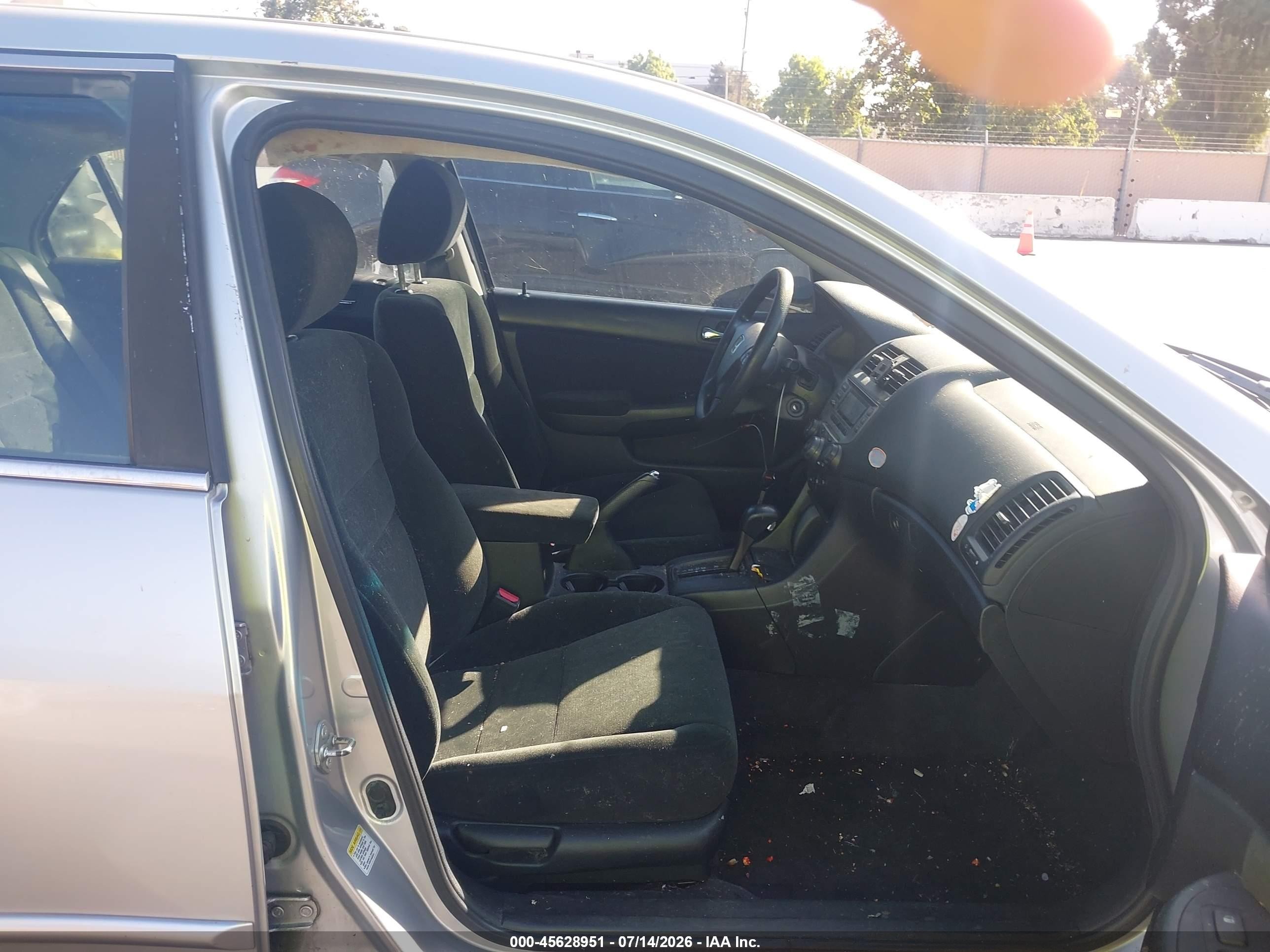 2006 Honda Accord 2.4 Lx Silver vin: 1HGCM56416A004460