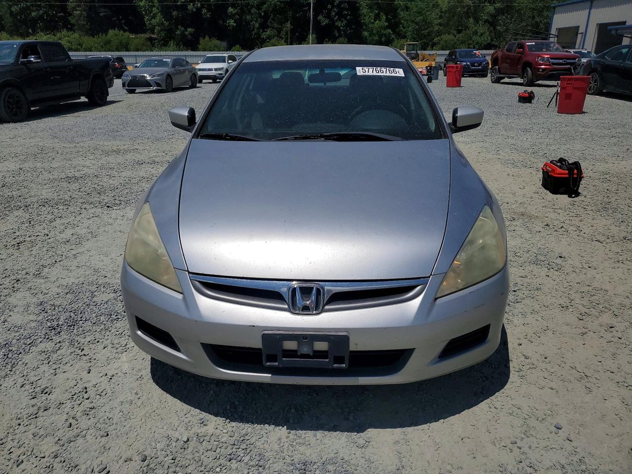 2007 Honda Accord Lx Silver vin: 1HGCM56417A170253