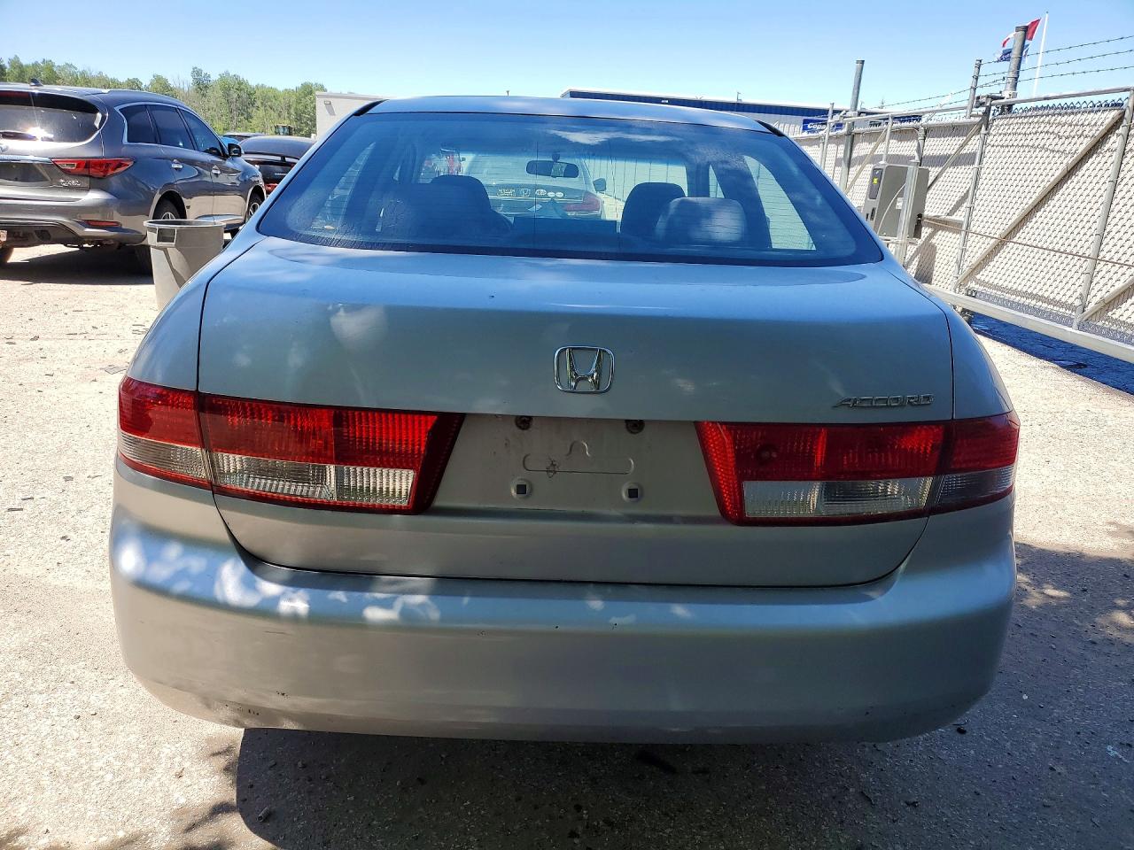 2003 Honda Accord Lx Silver vin: 1HGCM56423A812618