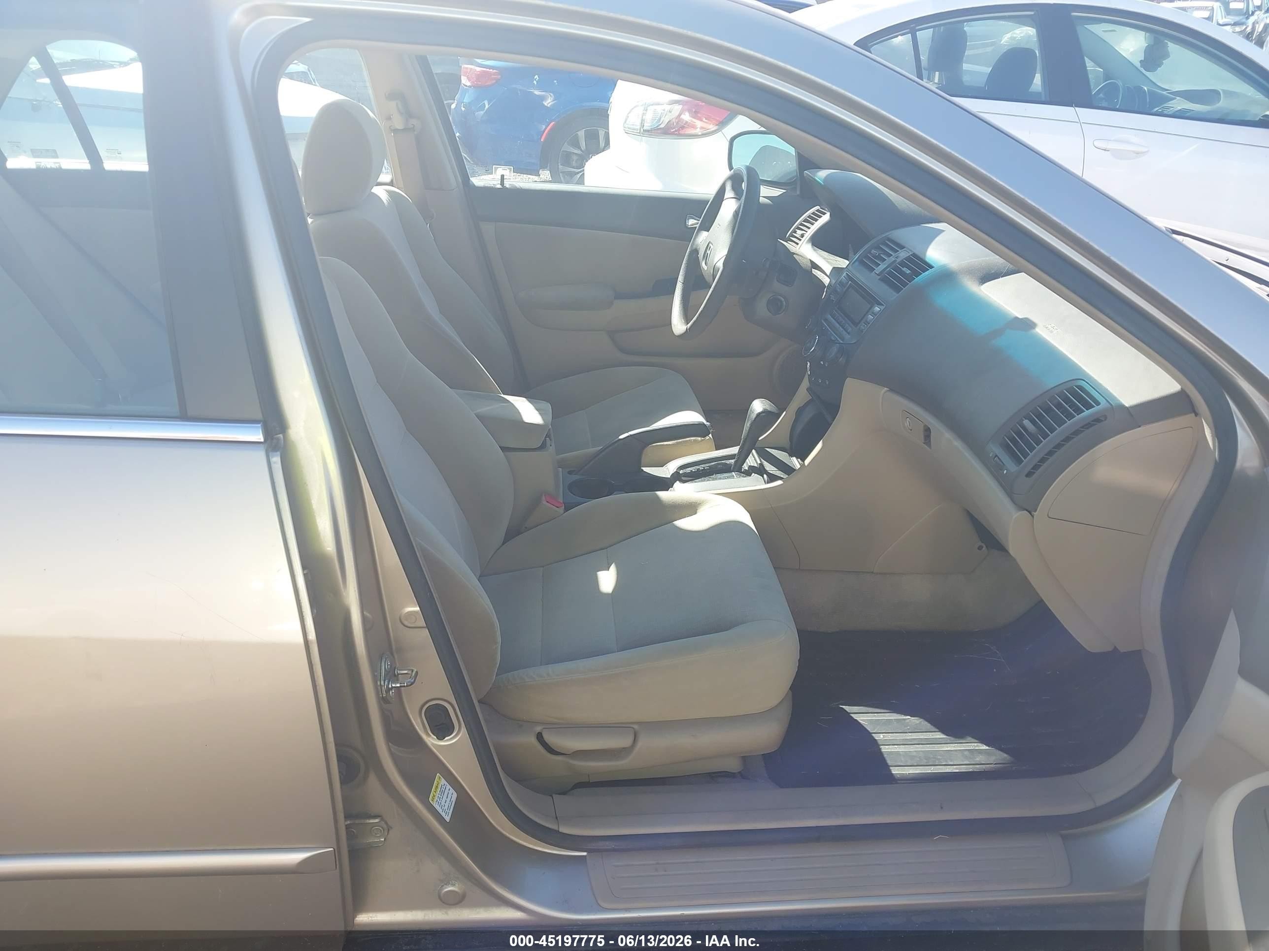 2004 Honda Accord 2.4 Lx Gold vin: 1HGCM56424A053180