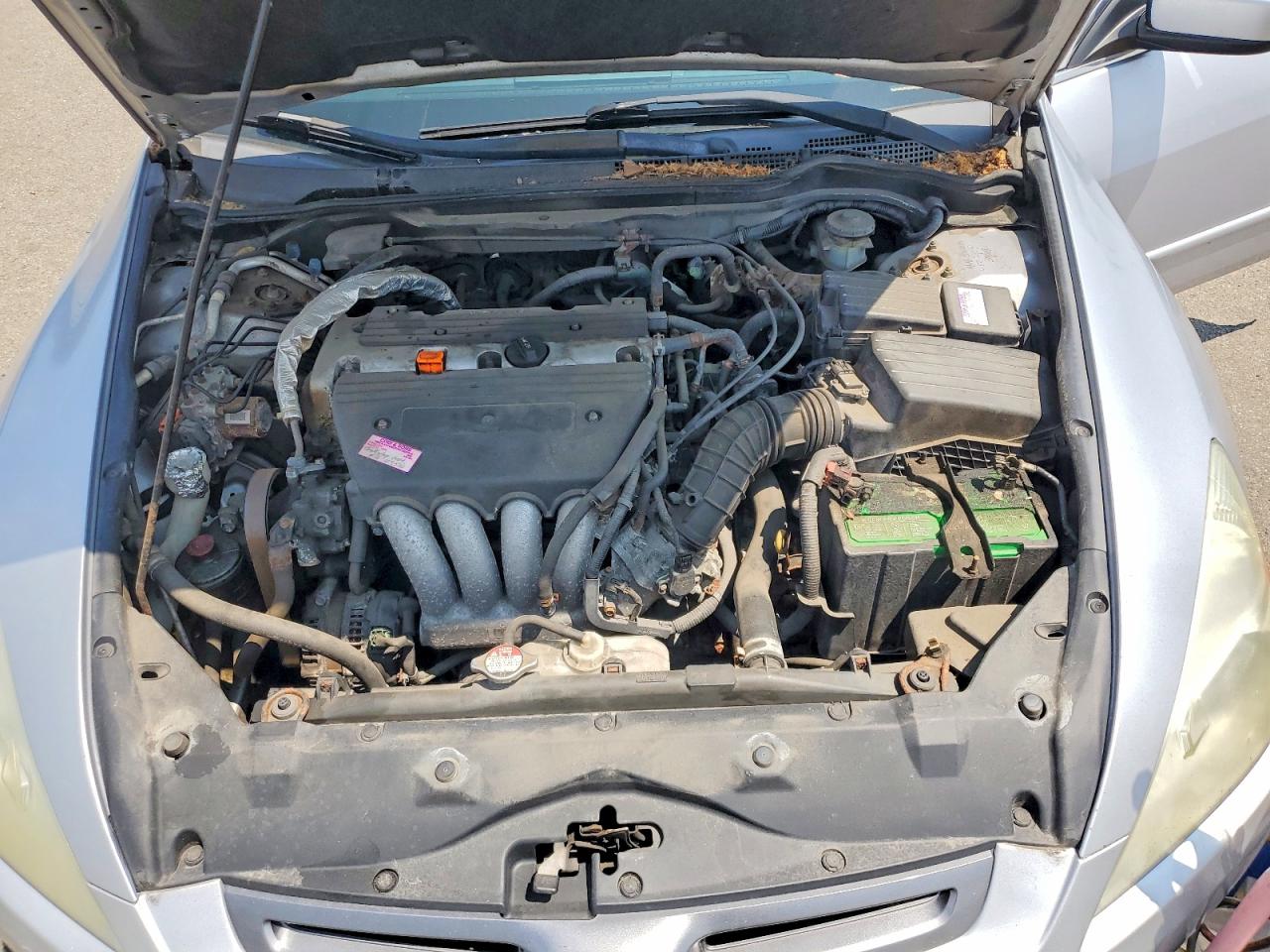2005 Honda Accord Lx Серебряный vin: 1HGCM56425A042438