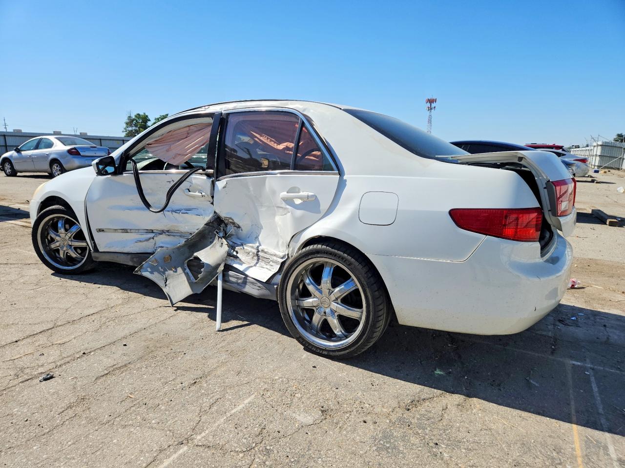 2005 Honda Accord Lx Белый vin: 1HGCM56425A079683
