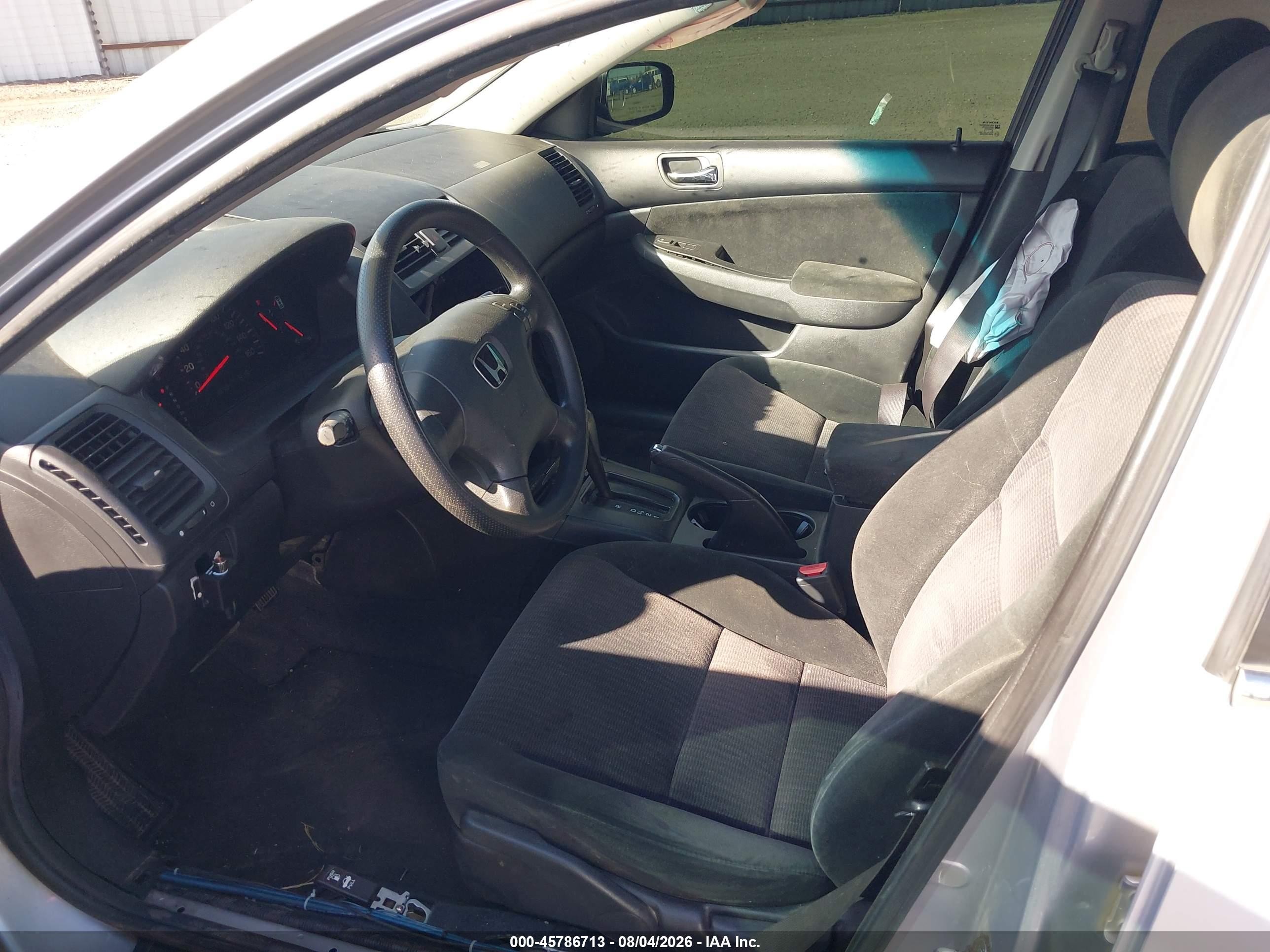 2005 Honda Accord 2.4 Lx Серебряный vin: 1HGCM56425A085774