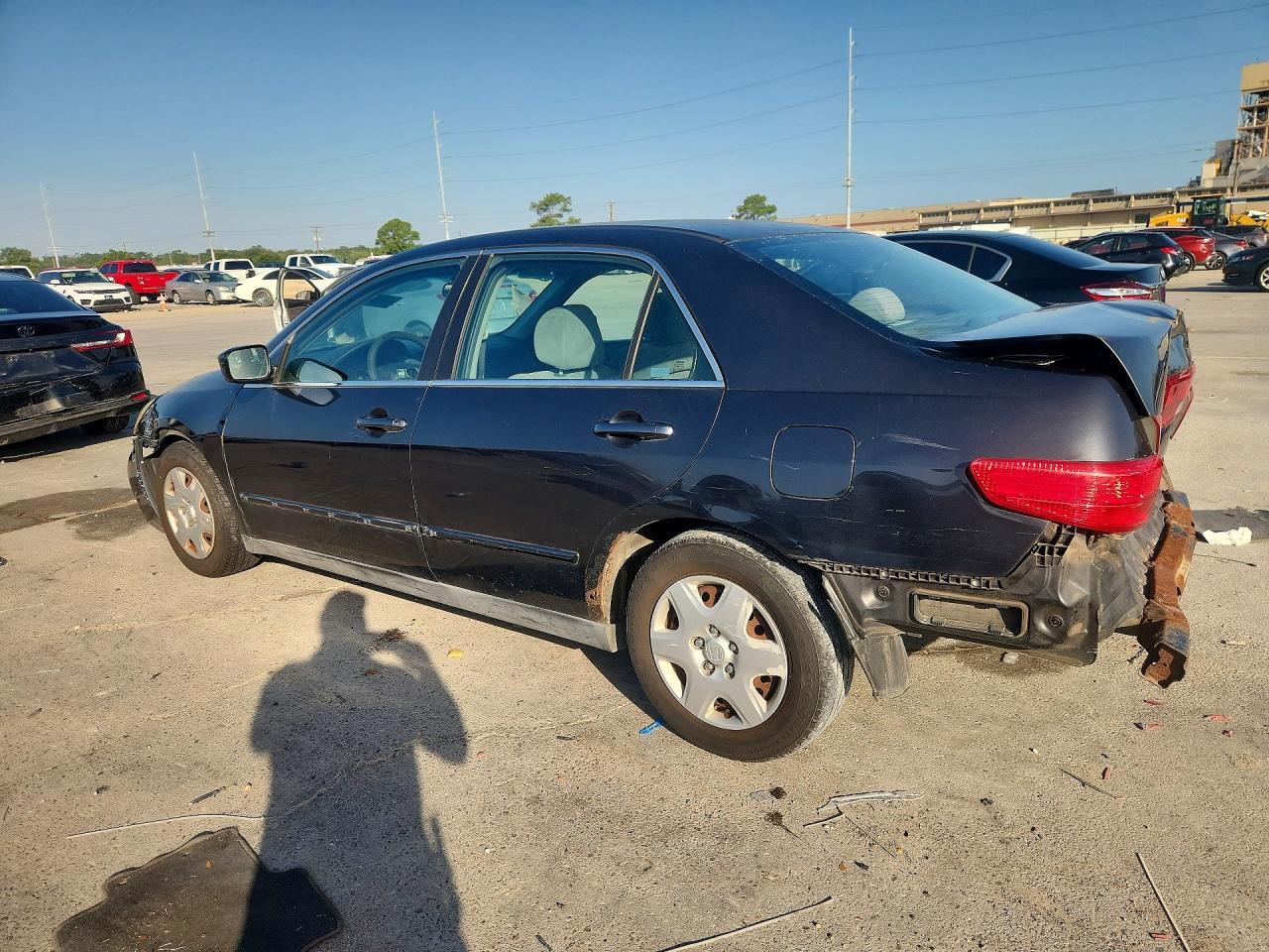 2005 Honda Accord Lx Blue vin: 1HGCM56425A103853