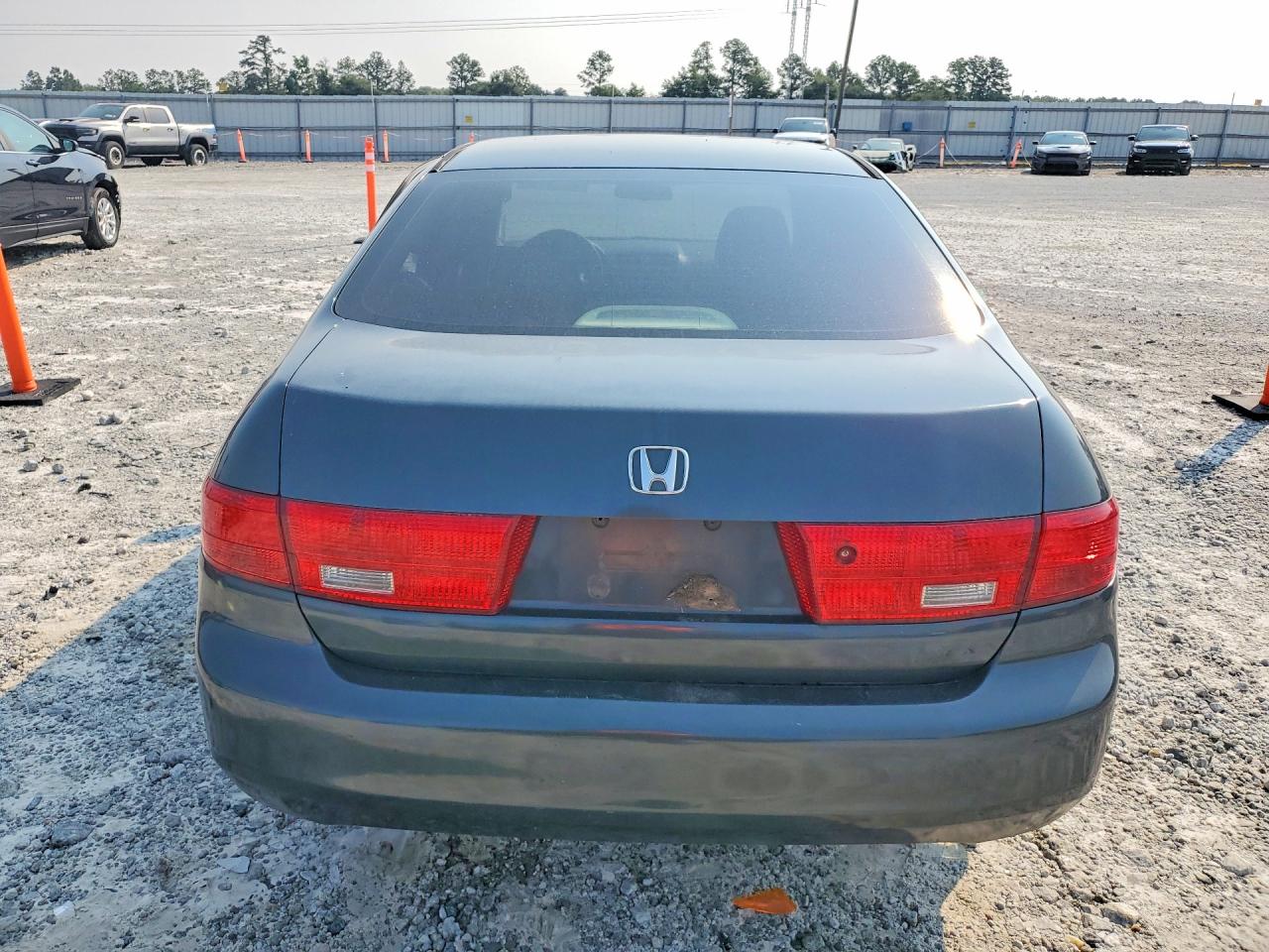 2005 Honda Accord Lx Blue vin: 1HGCM56425A120040