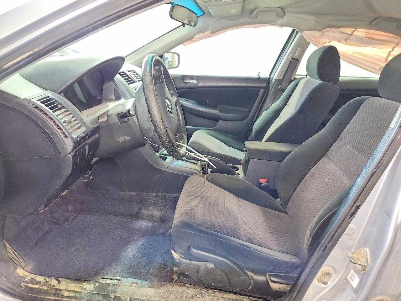 2005 Honda Accord Lx Silver vin: 1HGCM56425A124508