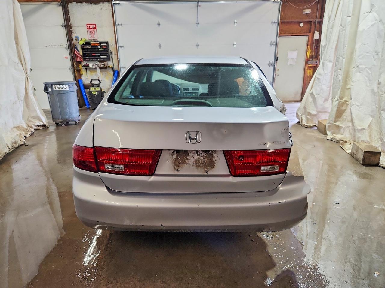 2005 Honda Accord Lx Silver vin: 1HGCM56425A124508