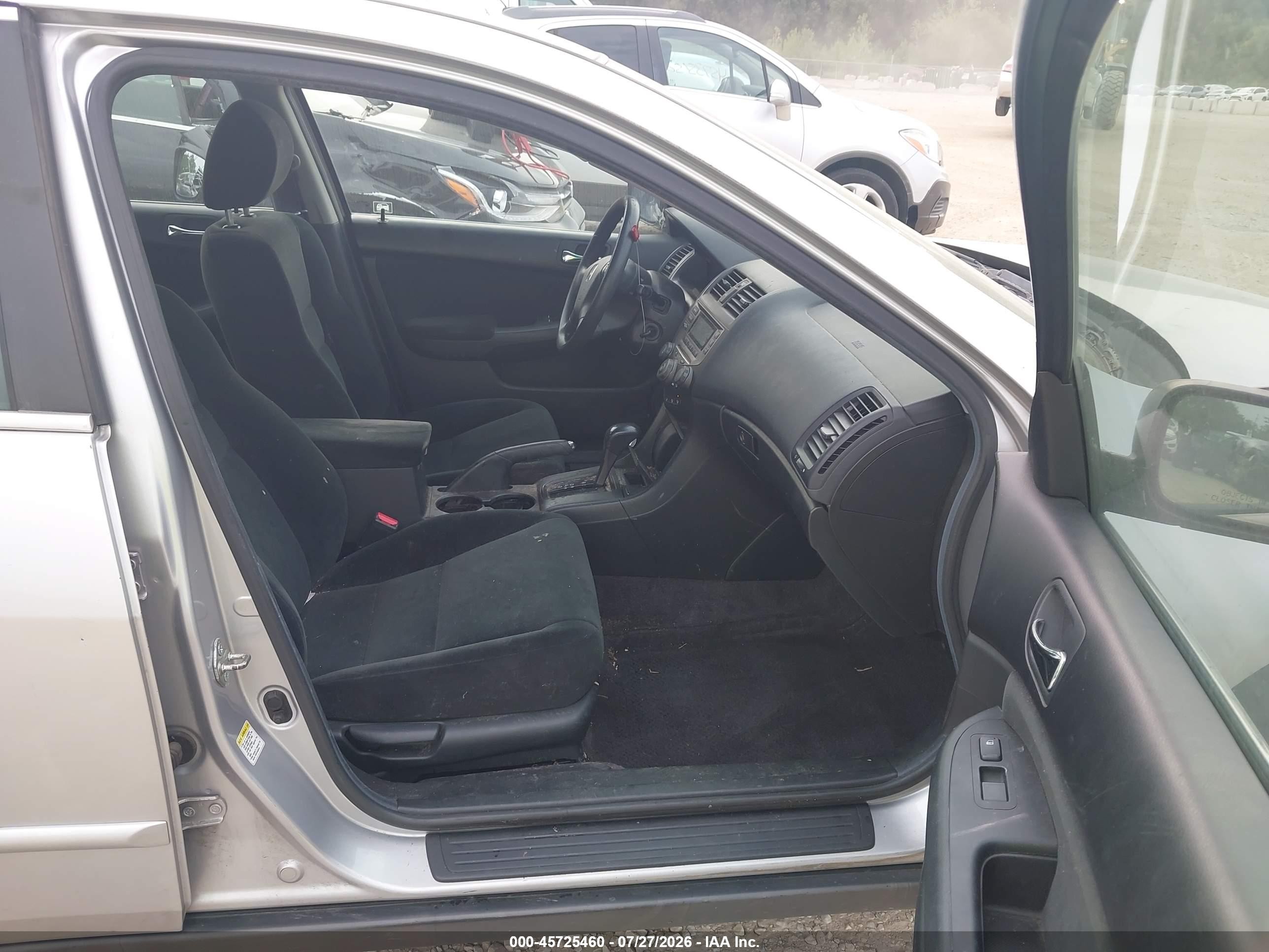 2006 Honda Accord 2.4 Lx Серебряный vin: 1HGCM56426A095030