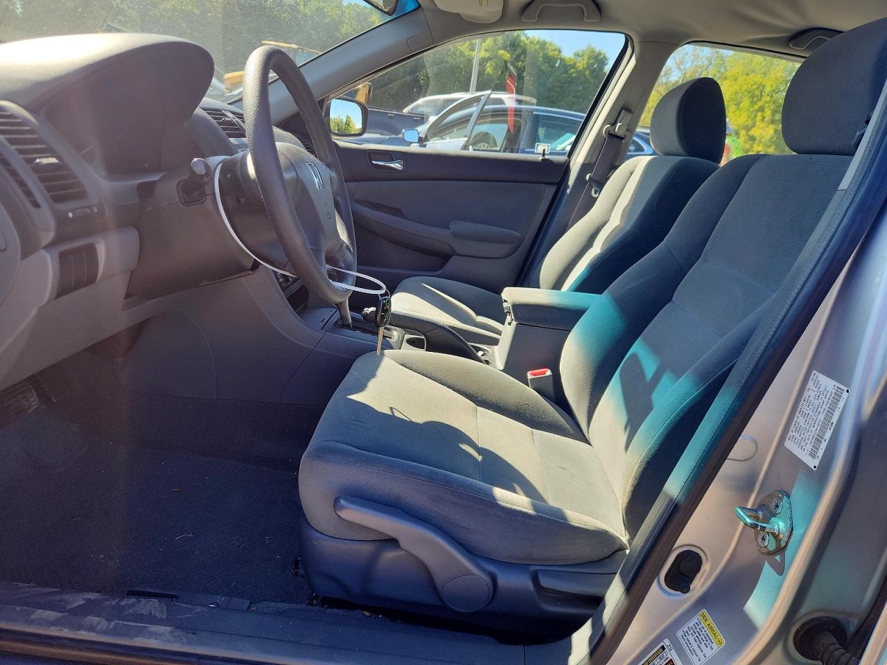 2006 Honda Accord Lx Silver vin: 1HGCM56426A154741