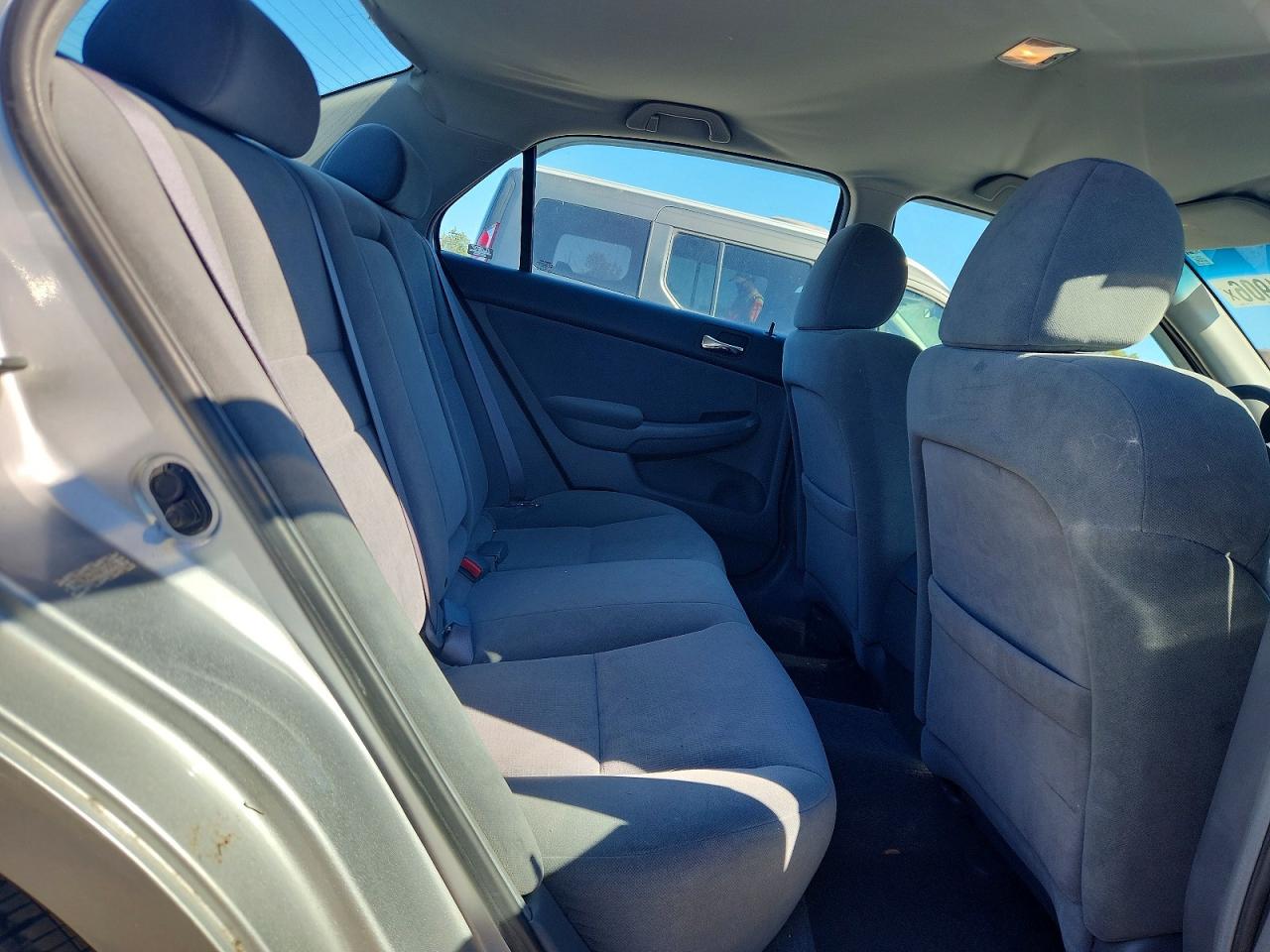 2006 Honda Accord Lx Silver vin: 1HGCM56426A154741
