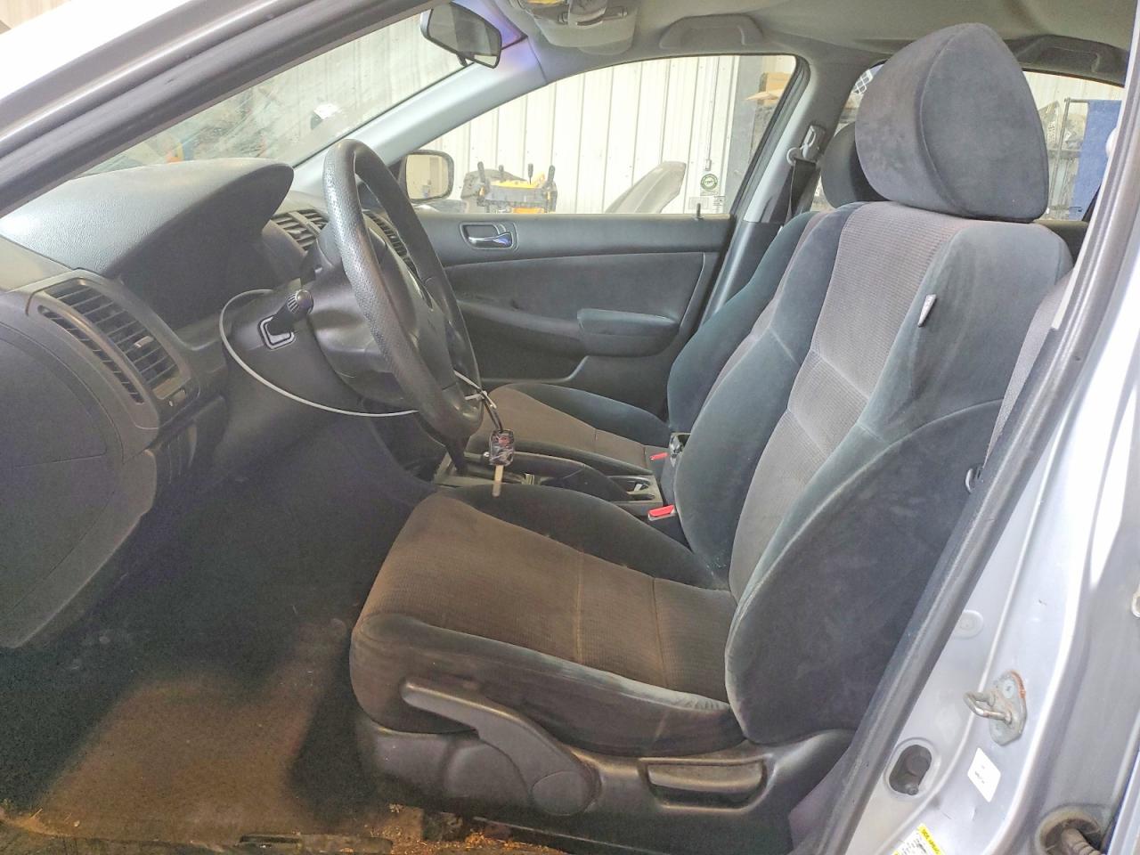 2003 Honda Accord Lx Silver vin: 1HGCM56433A818265
