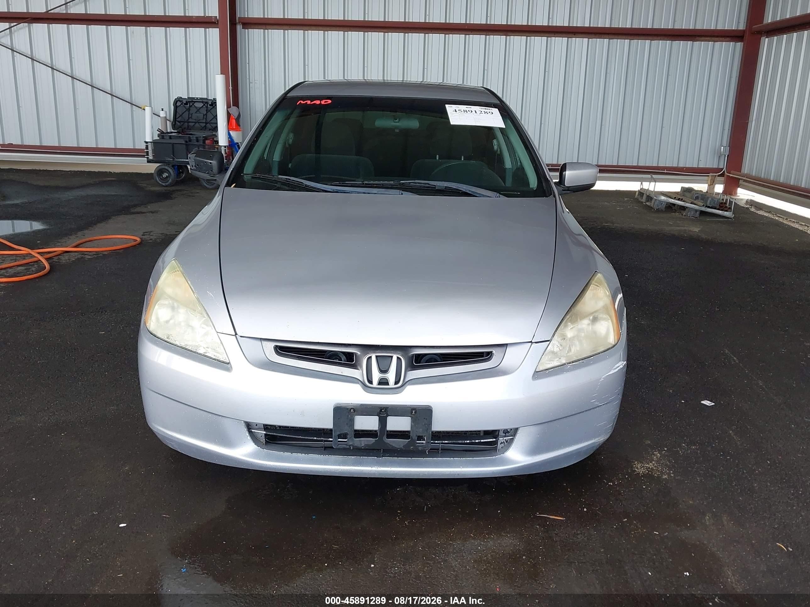 2005 Honda Accord 2.4 Lx Серебряный vin: 1HGCM56435A018813