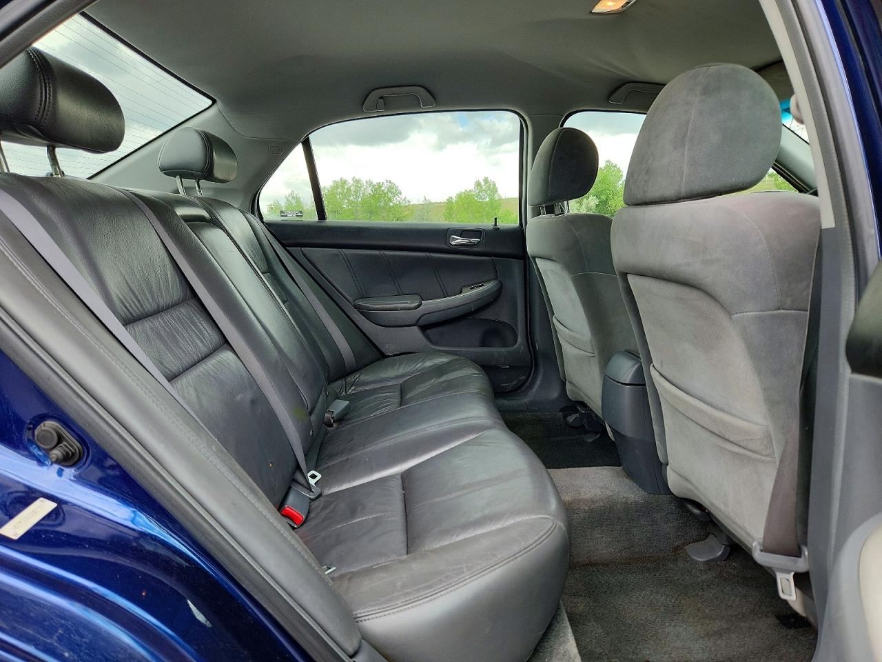 2005 Honda Accord Lx Blue vin: 1HGCM56435A022943