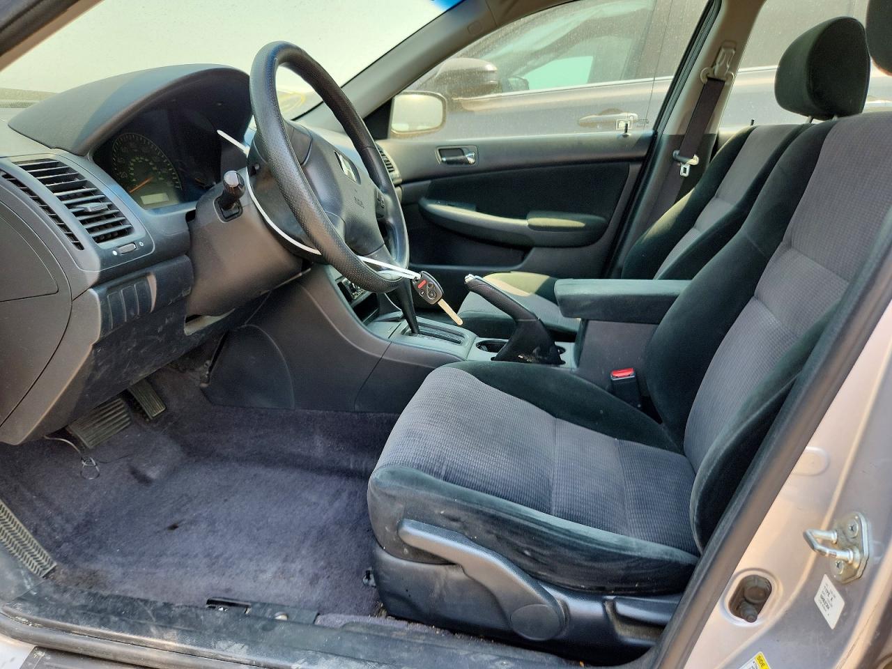 2005 Honda Accord Lx Silver vin: 1HGCM56435A141320