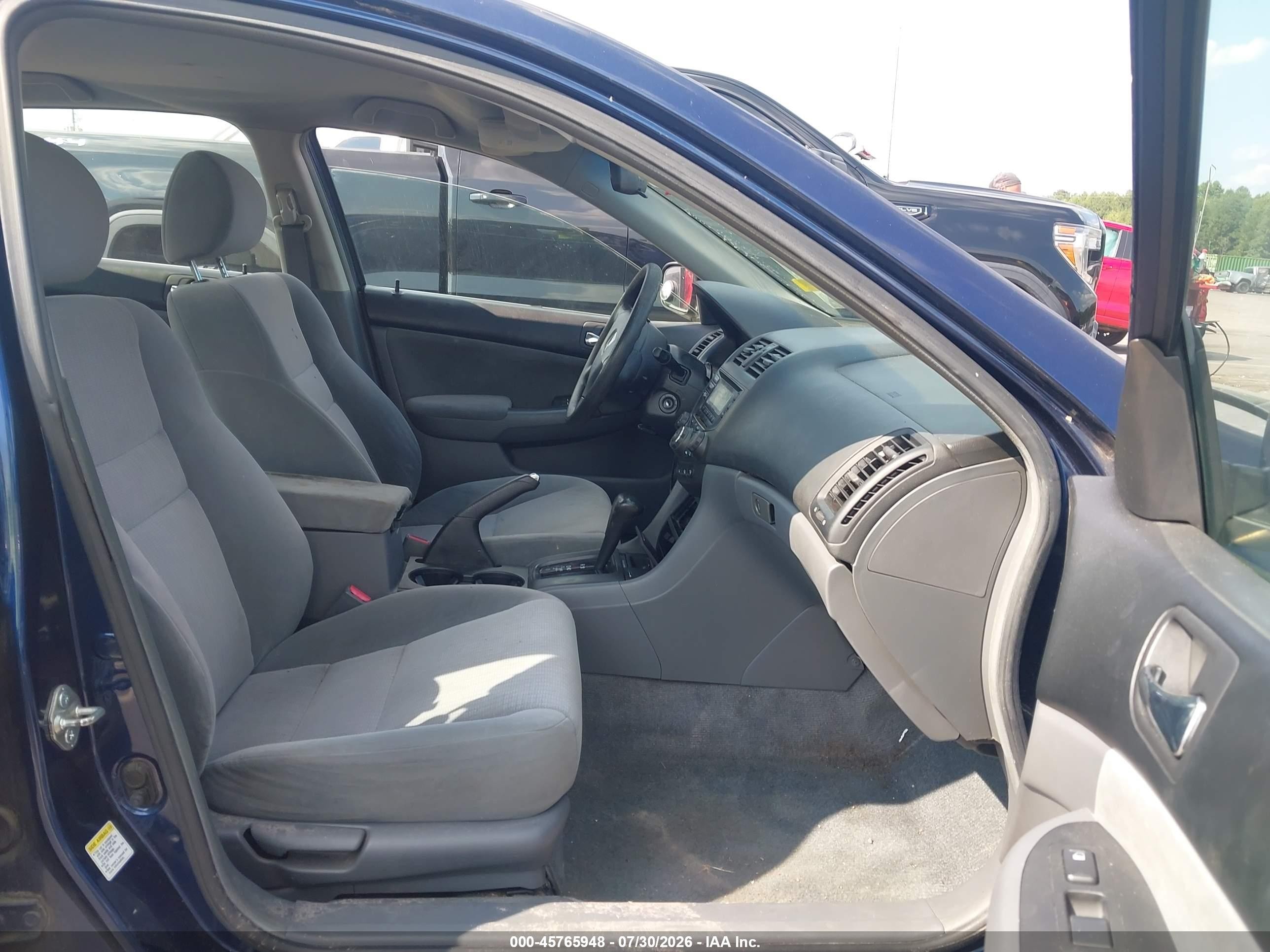 2005 Honda Accord 2.4 Lx Blue vin: 1HGCM56435A150504