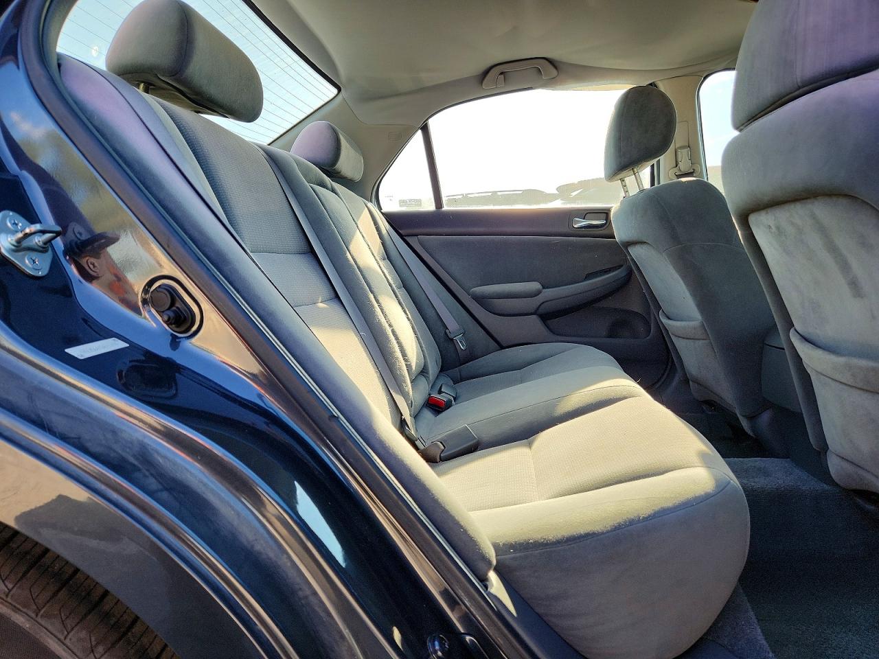 2005 Honda Accord Lx Blue vin: 1HGCM56435A193496