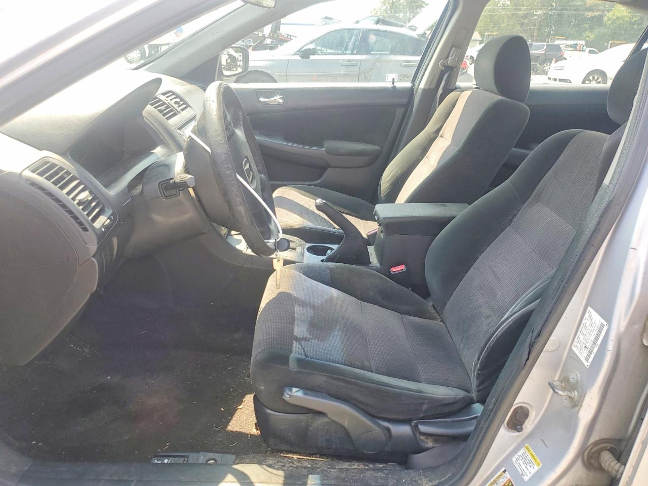 2005 Honda Accord Lx Silver vin: 1HGCM56435A194597