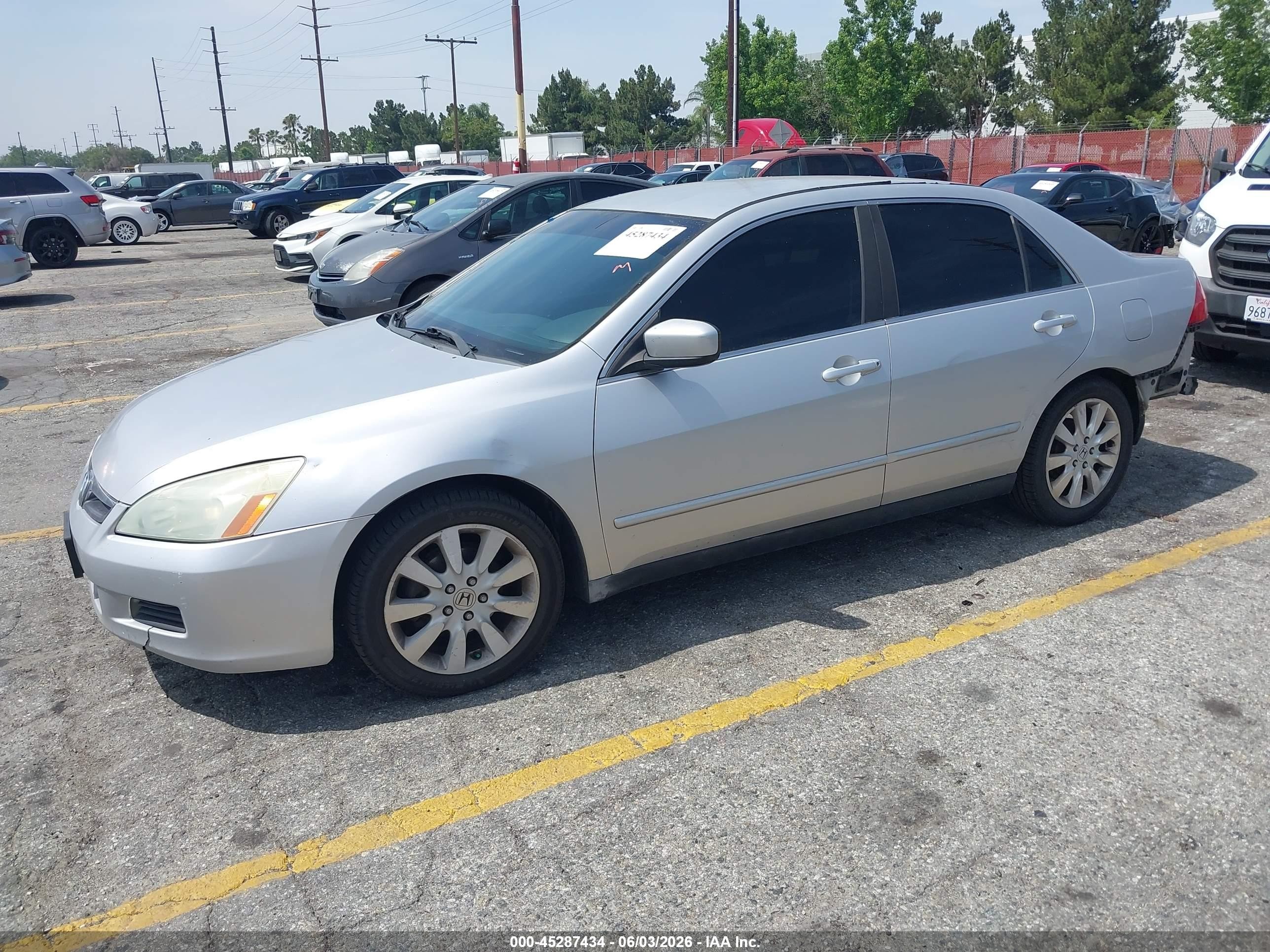 2006 Honda Accord 2.4 Lx Серый vin: 1HGCM56436A036908