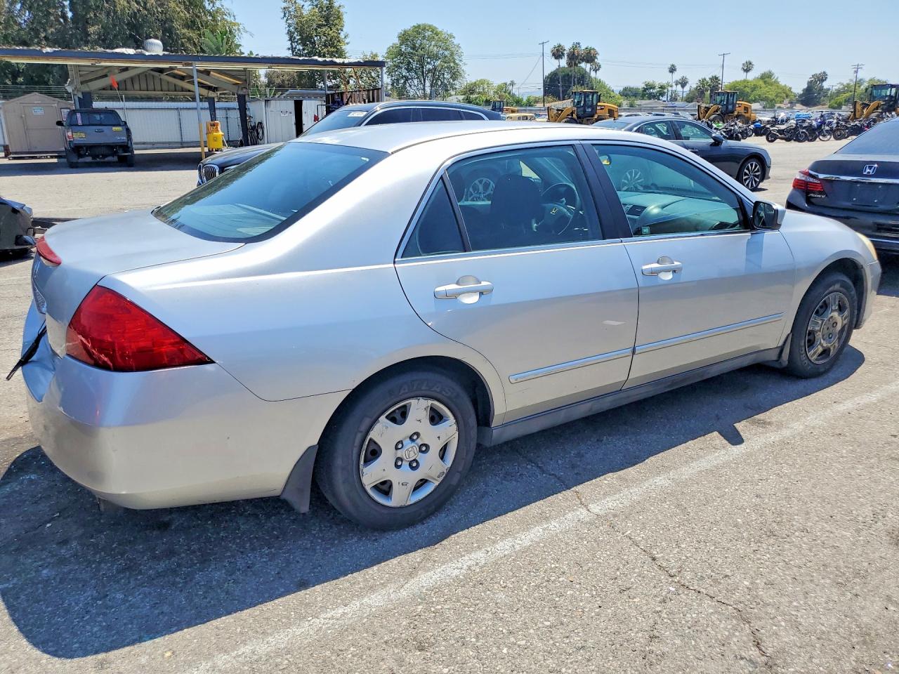 2007 Honda Accord Lx Silver vin: 1HGCM56437A066329