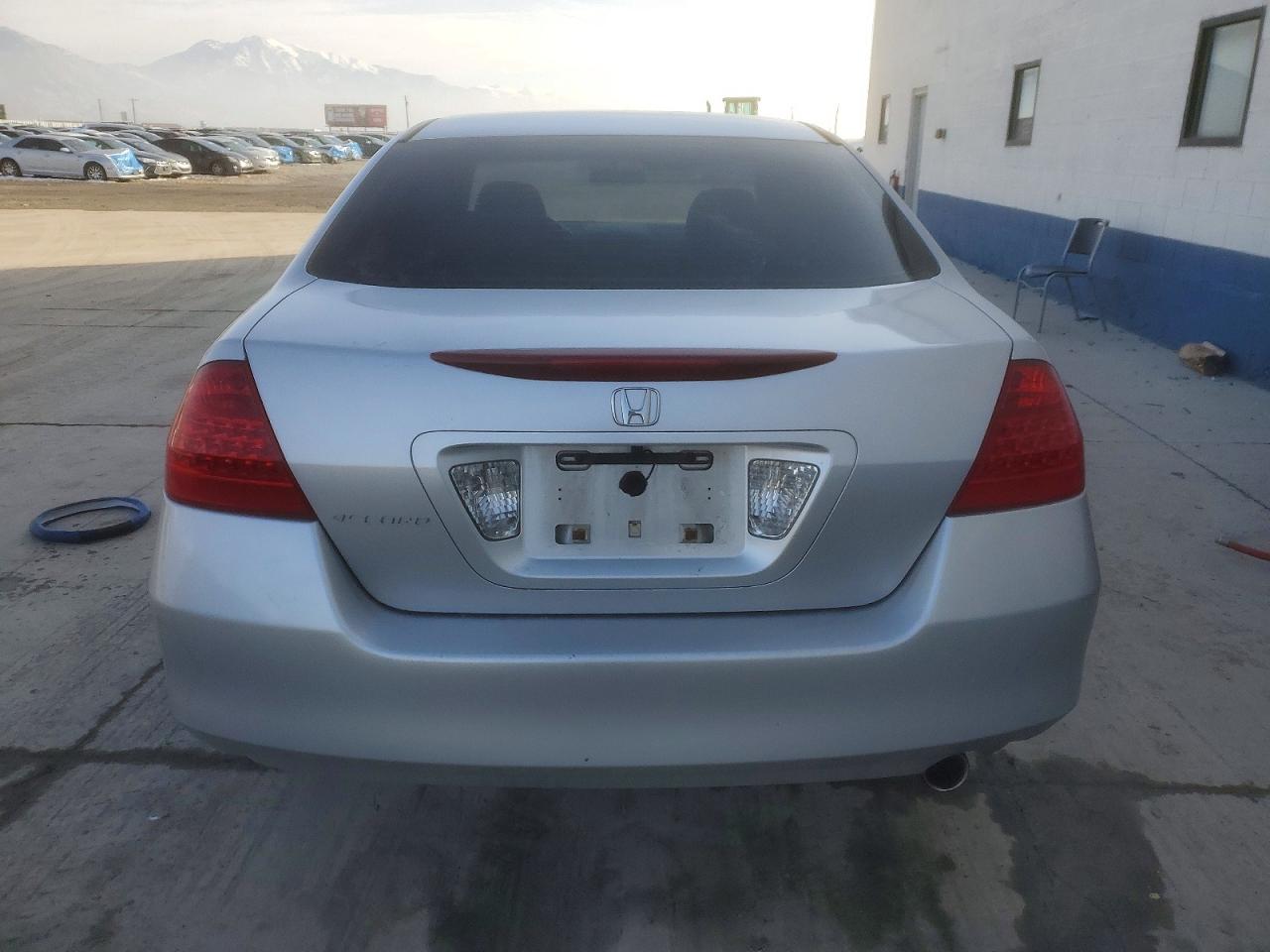 2007 Honda Accord Lx Silver vin: 1HGCM56437A214009