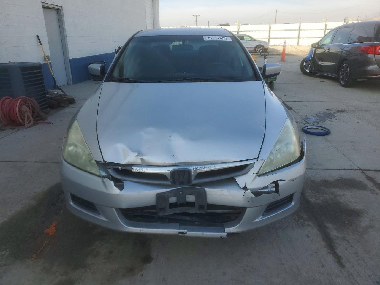 2007 Honda Accord Lx Silver vin: 1HGCM56437A214009