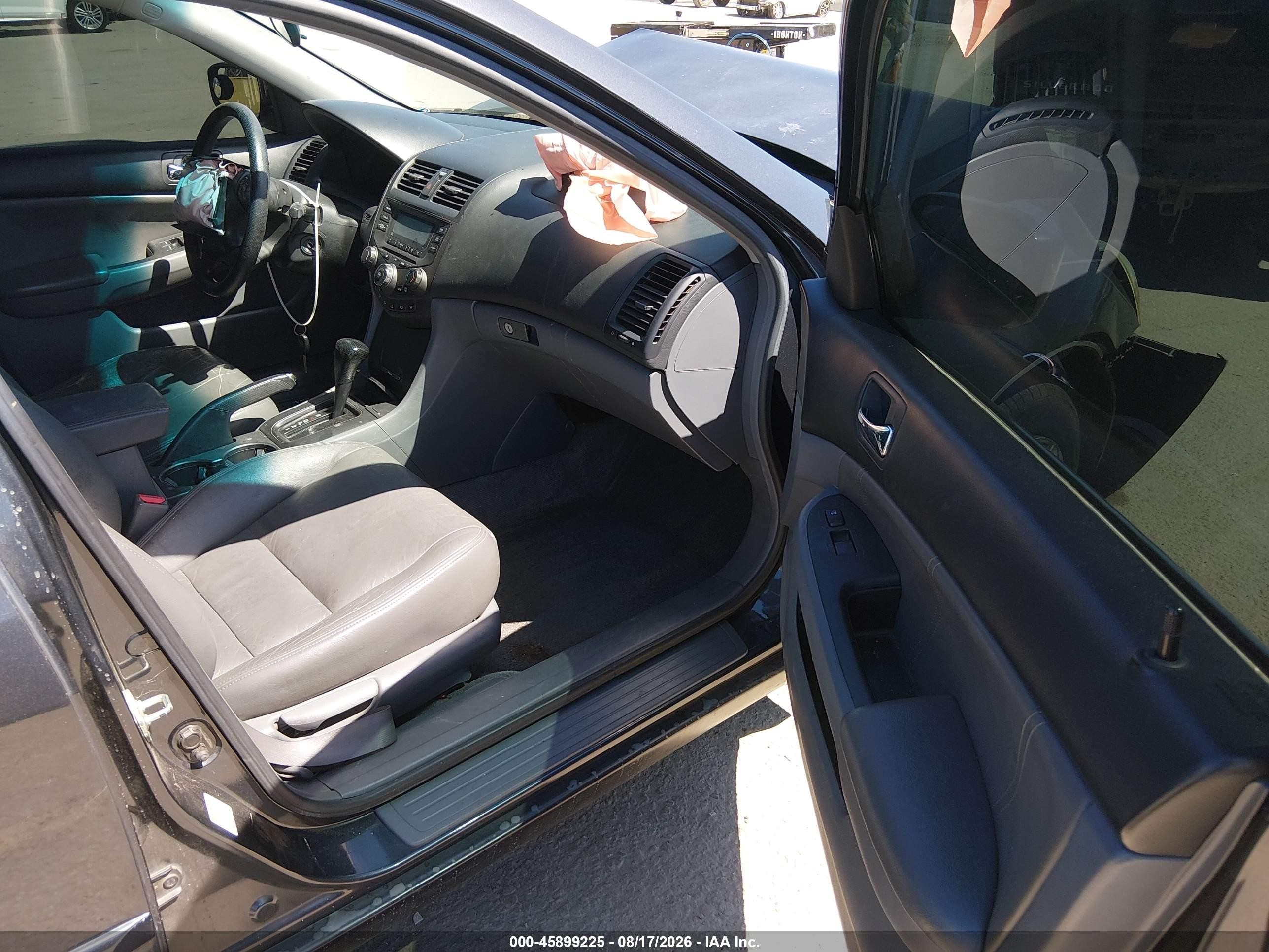 2005 Honda Accord 2.4 Lx Gray vin: 1HGCM56445A019436
