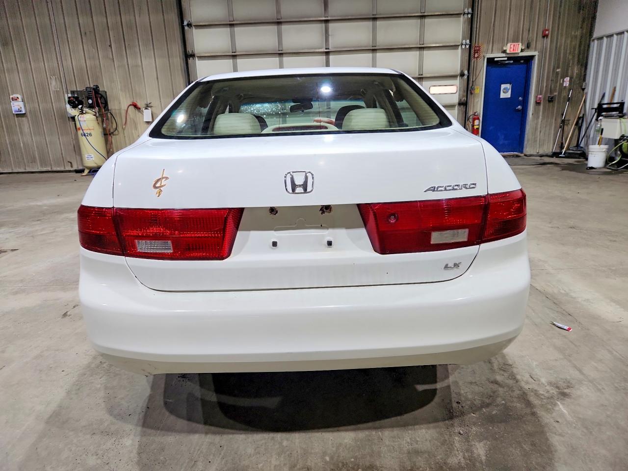 2005 Honda Accord Lx White vin: 1HGCM56445A032901