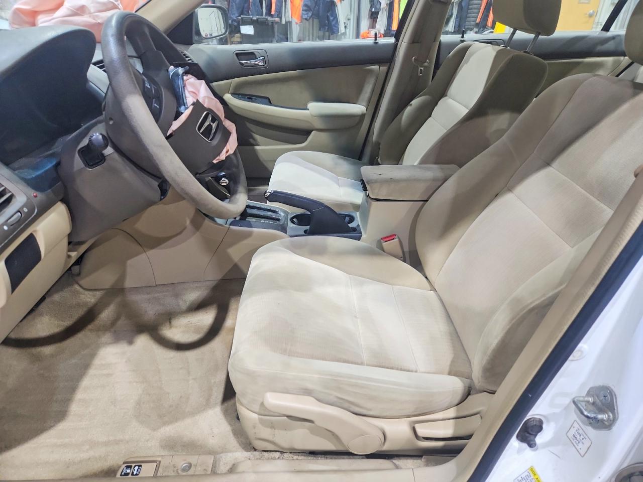 2005 Honda Accord Lx White vin: 1HGCM56445A032901