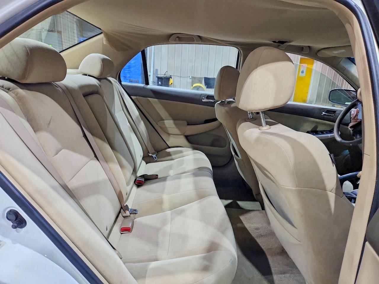 2005 Honda Accord Lx White vin: 1HGCM56445A032901