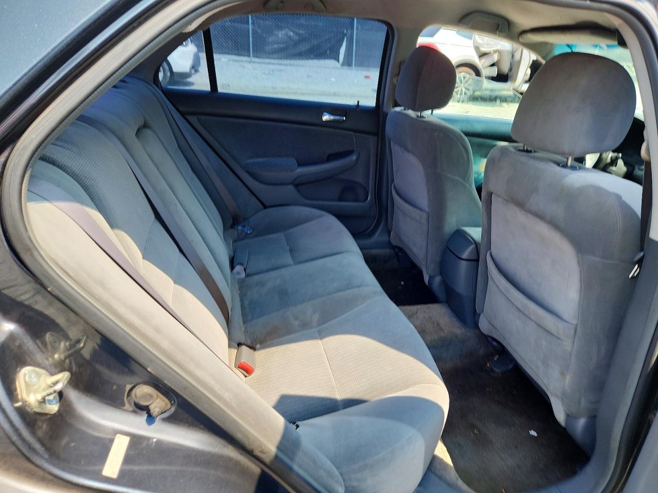 2005 Honda Accord Lx Blue vin: 1HGCM56445A080995