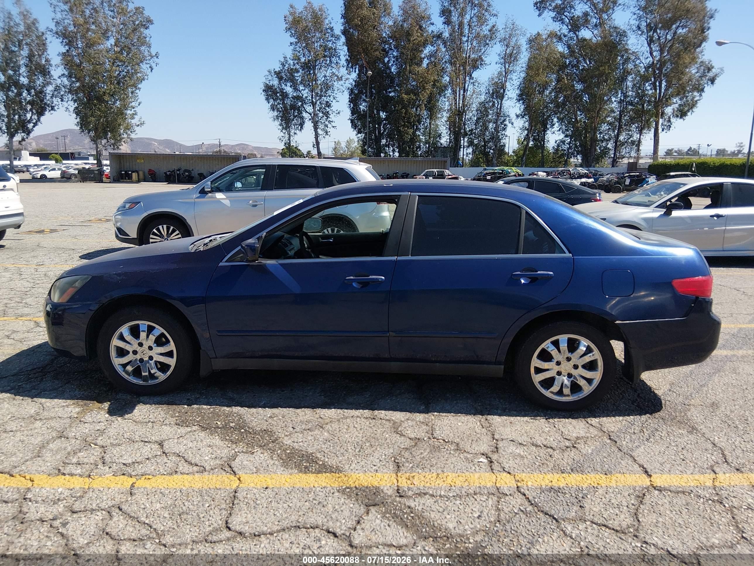 2005 Honda Accord 2.4 Lx Синий vin: 1HGCM56445A094539