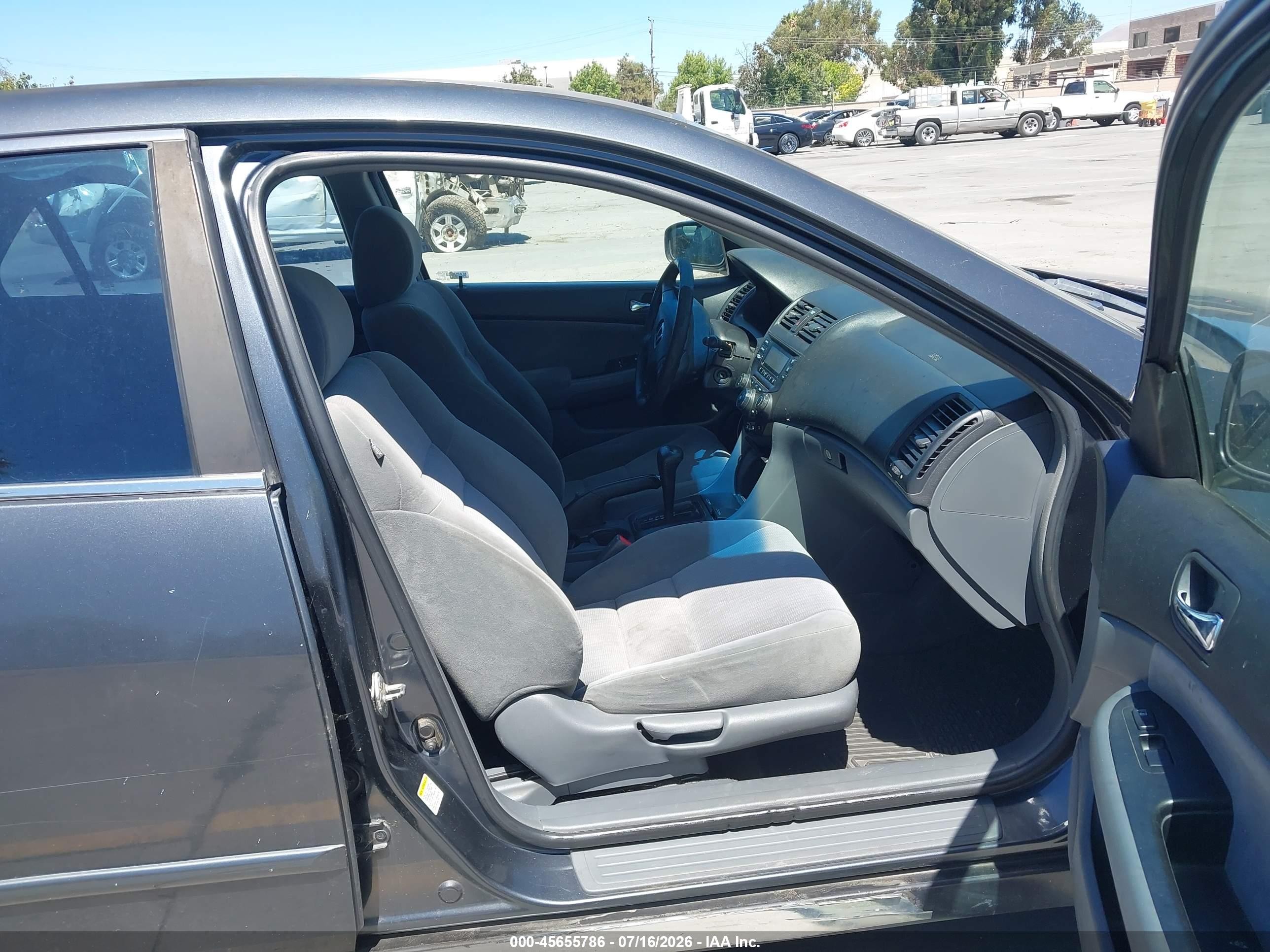 2005 Honda Accord 2.4 Lx Gray vin: 1HGCM56445A102378