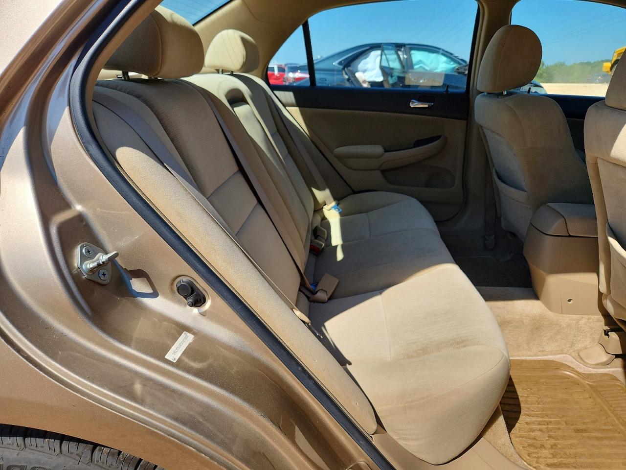 2005 Honda Accord Lx Gold vin: 1HGCM56445A169000