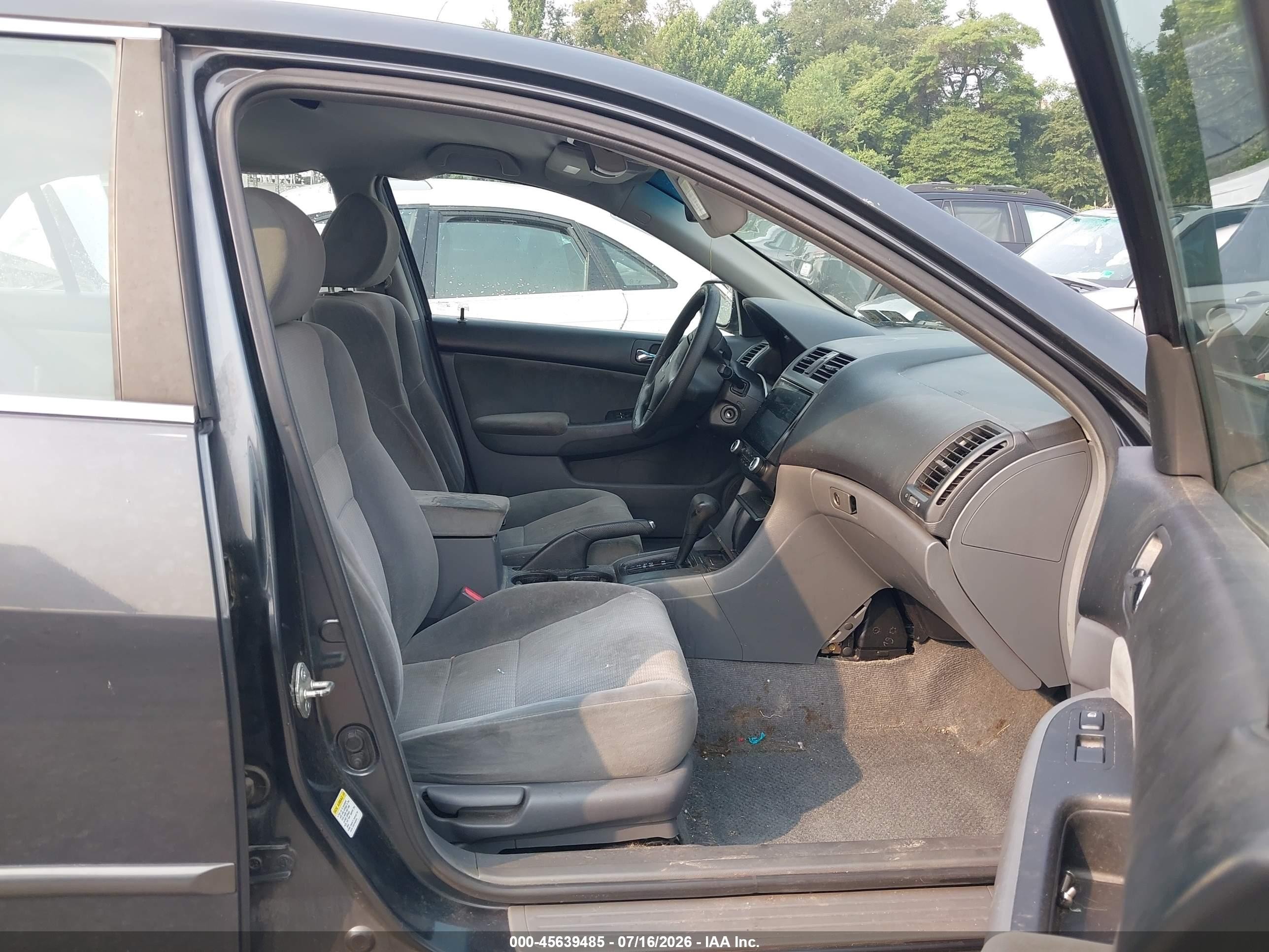 2005 Honda Accord 2.4 Lx Gray vin: 1HGCM56445A197184