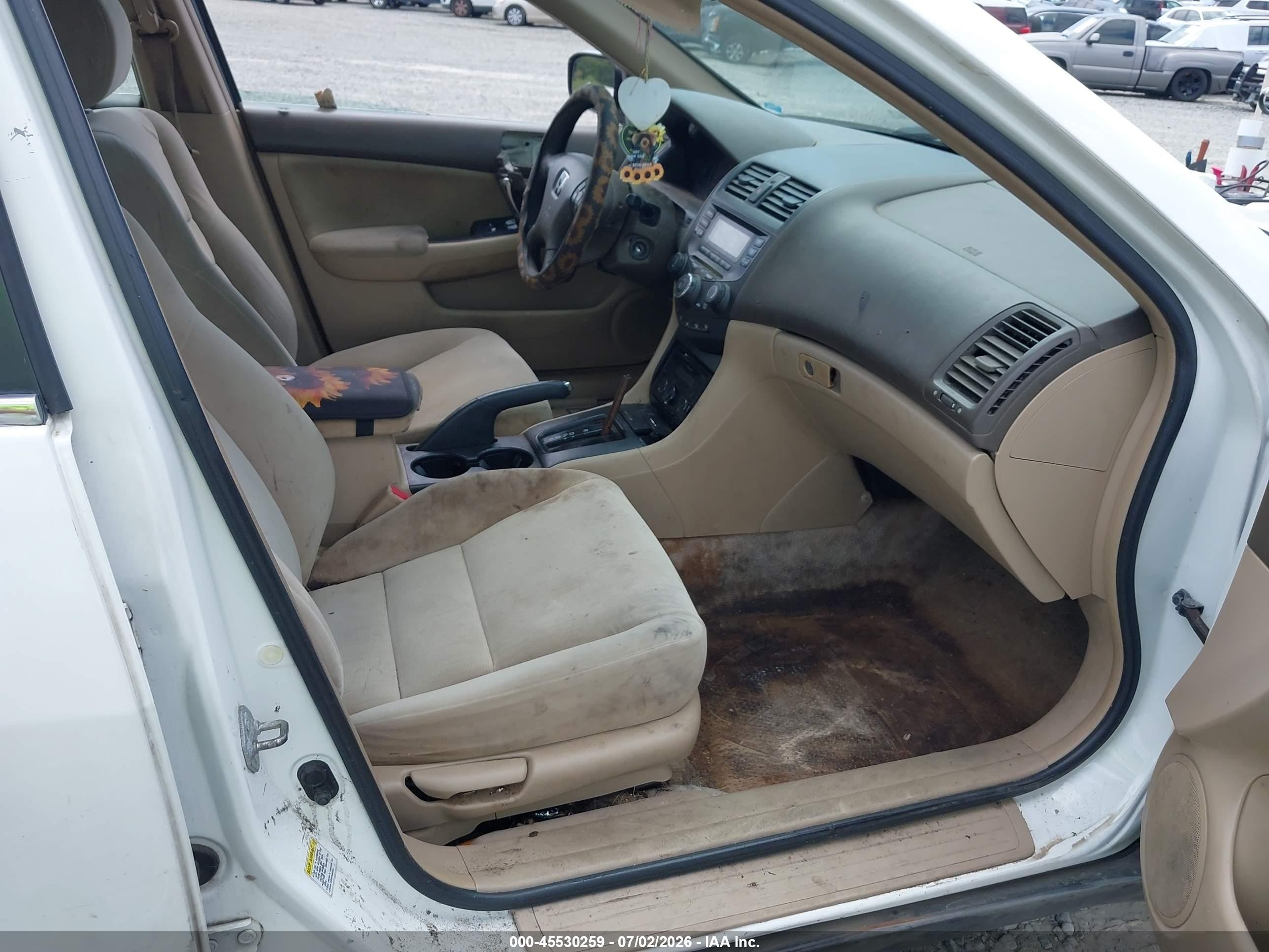 2005 Honda Accord 2.4 Lx White vin: 1HGCM56445L002642