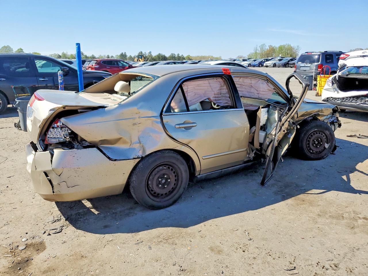2006 Honda Accord Lx Gold vin: 1HGCM56446A110188