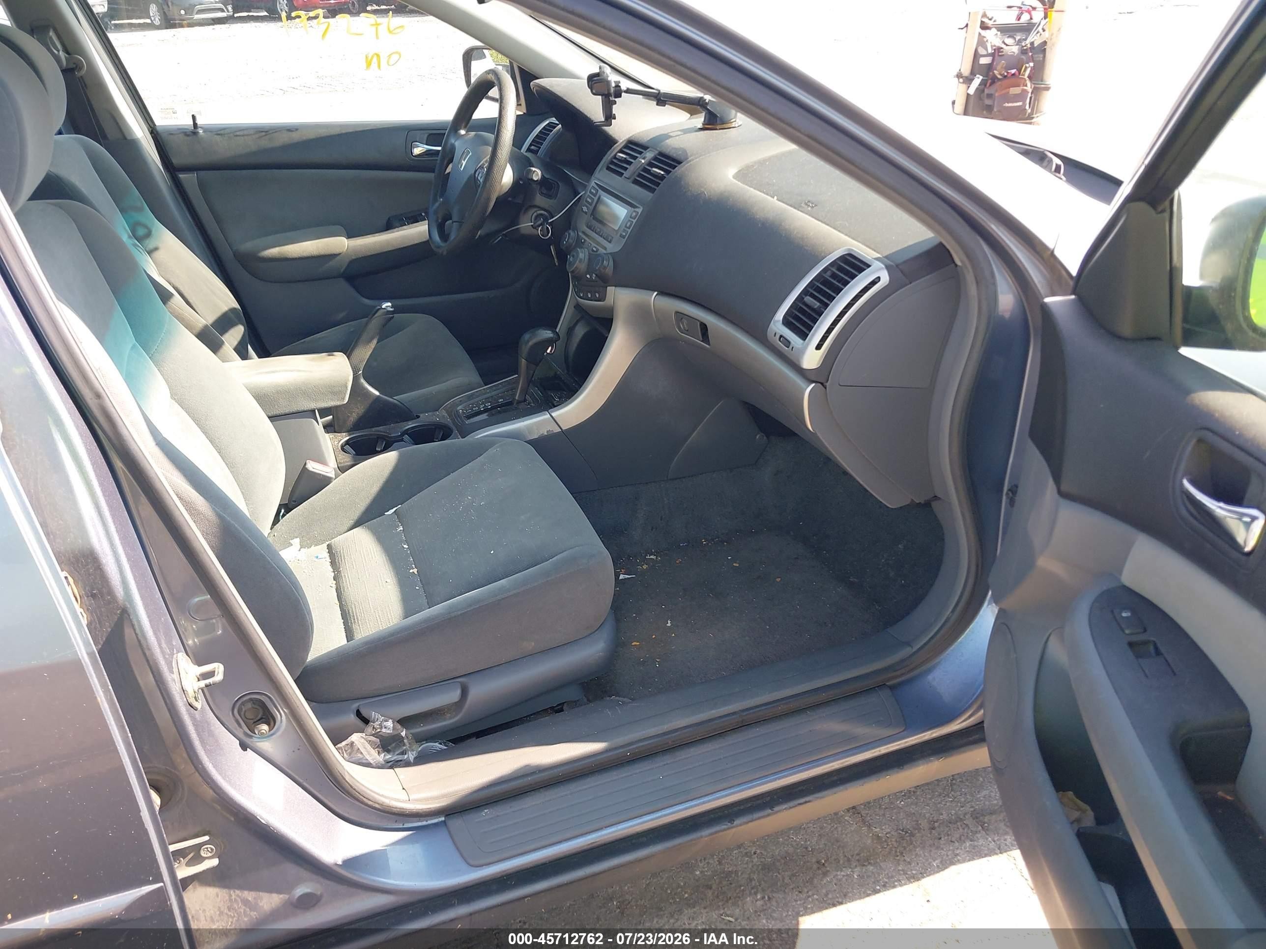 2007 Honda Accord 2.4 Lx Silver vin: 1HGCM56447A042430