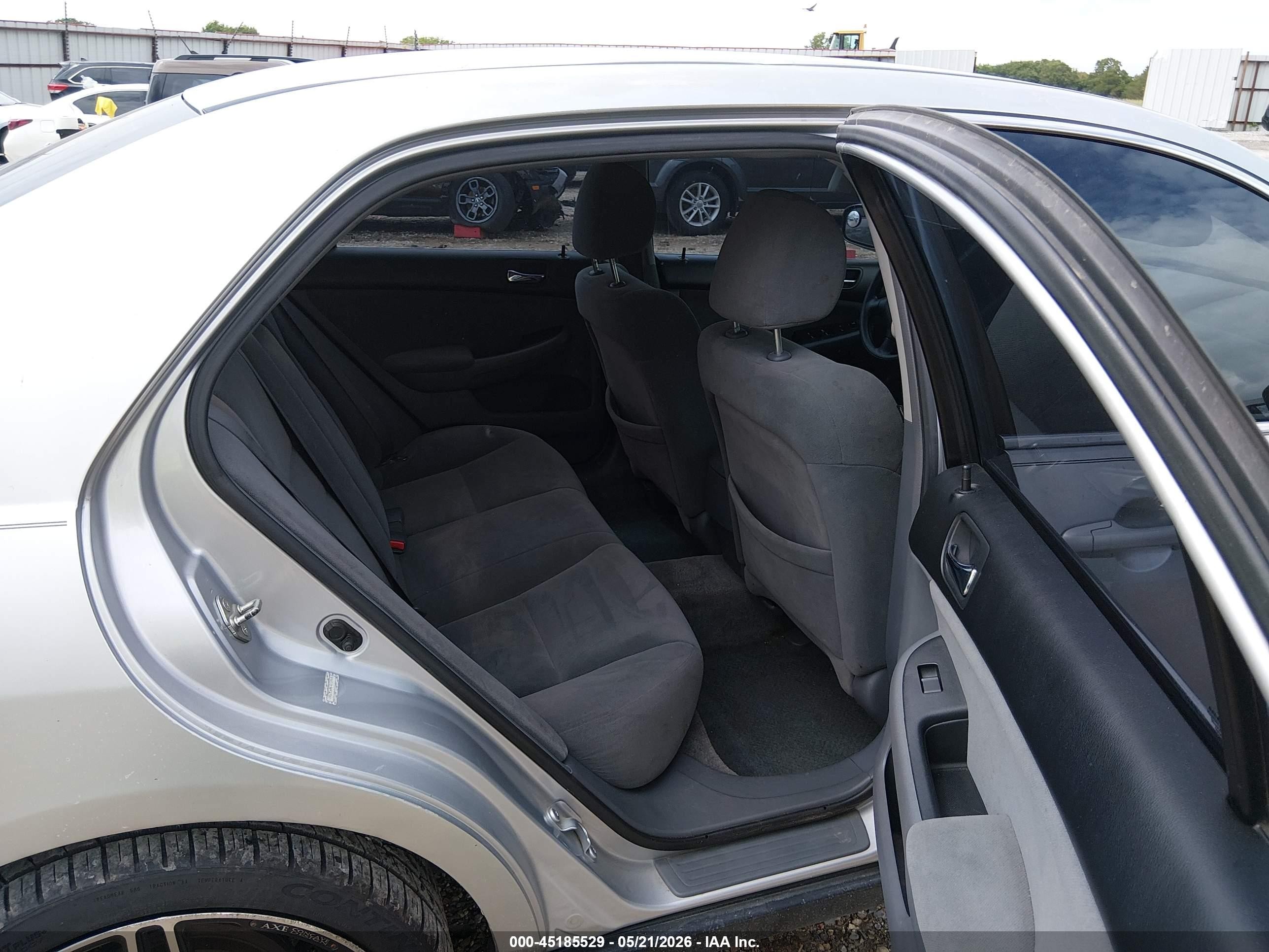 2007 Honda Accord 2.4 Lx Серебряный vin: 1HGCM56447A159974